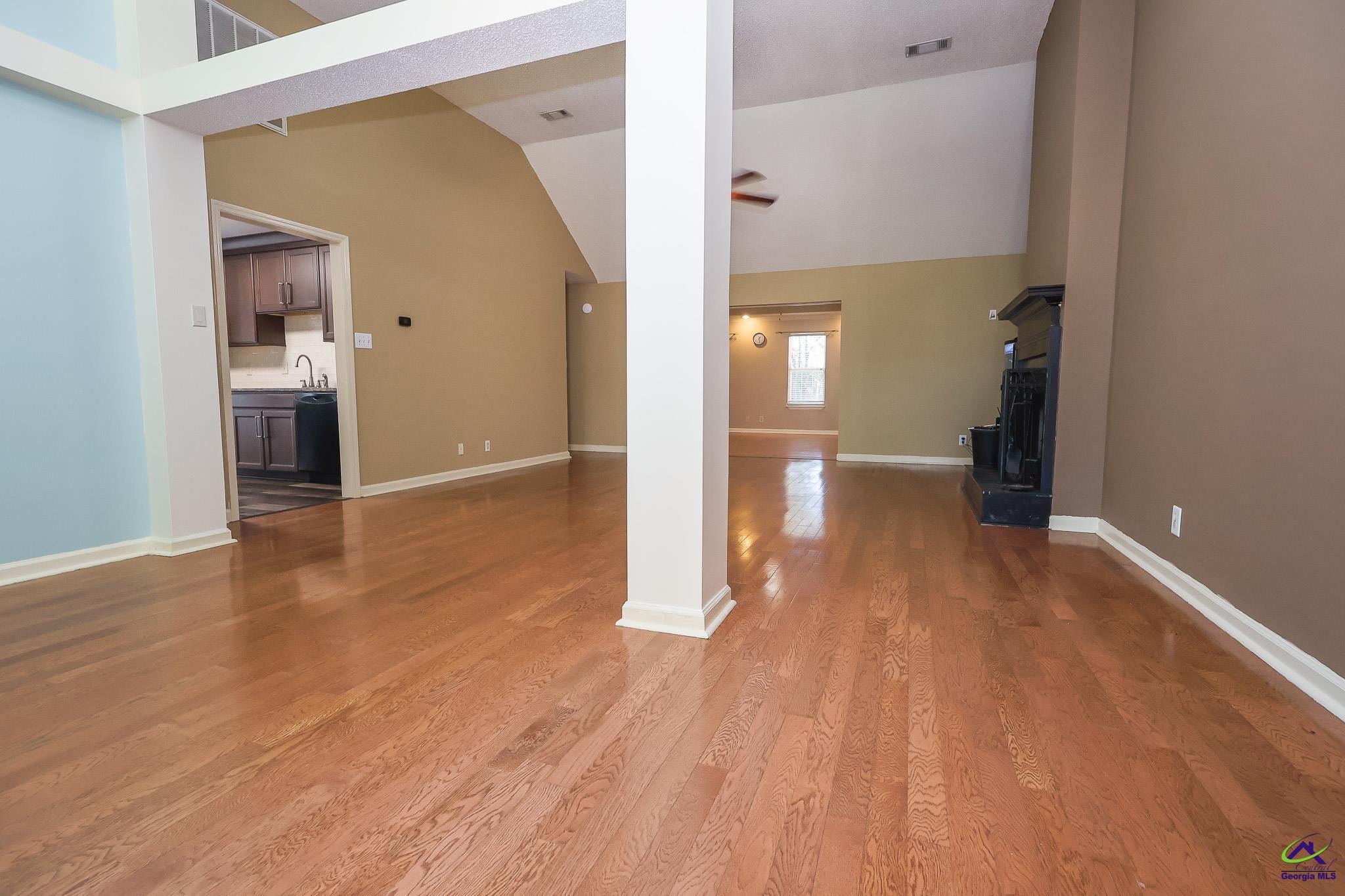 203 Settlers Trail