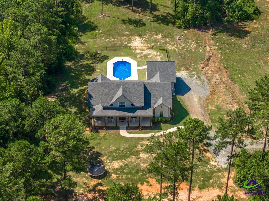 665 Edge Road