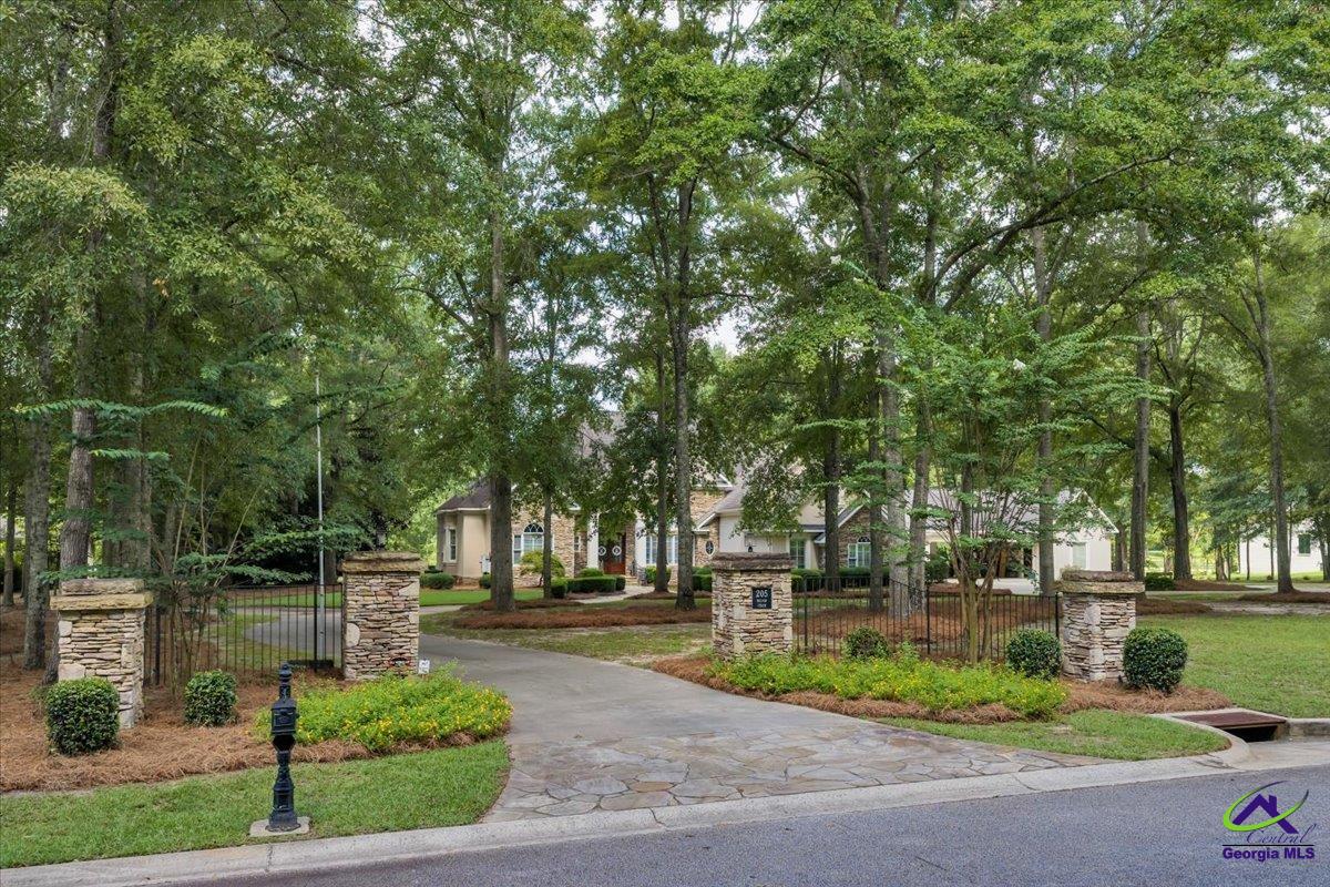 205 Walton Chase