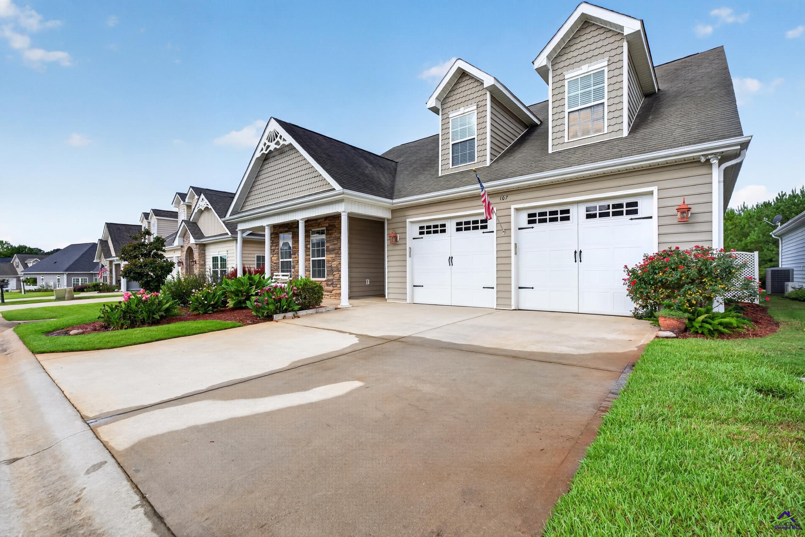107 Fairway Oaks Drive