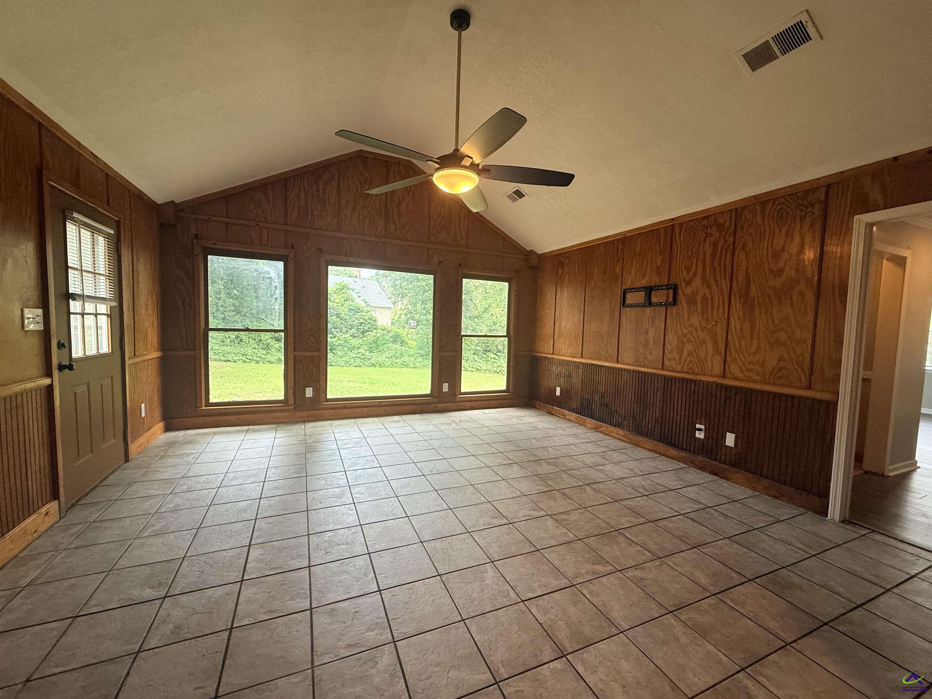 127 Kirkwood Circle