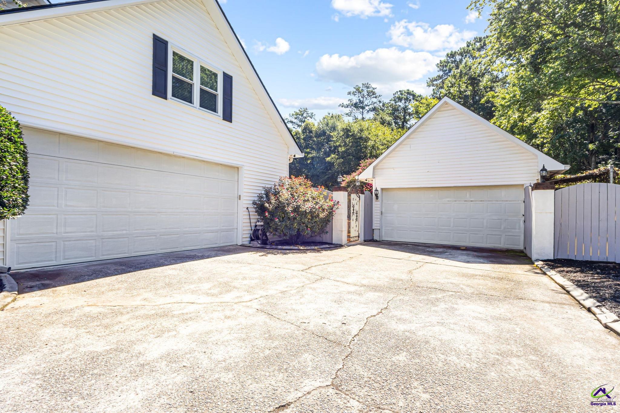 1030 Hickory Ridge Drive