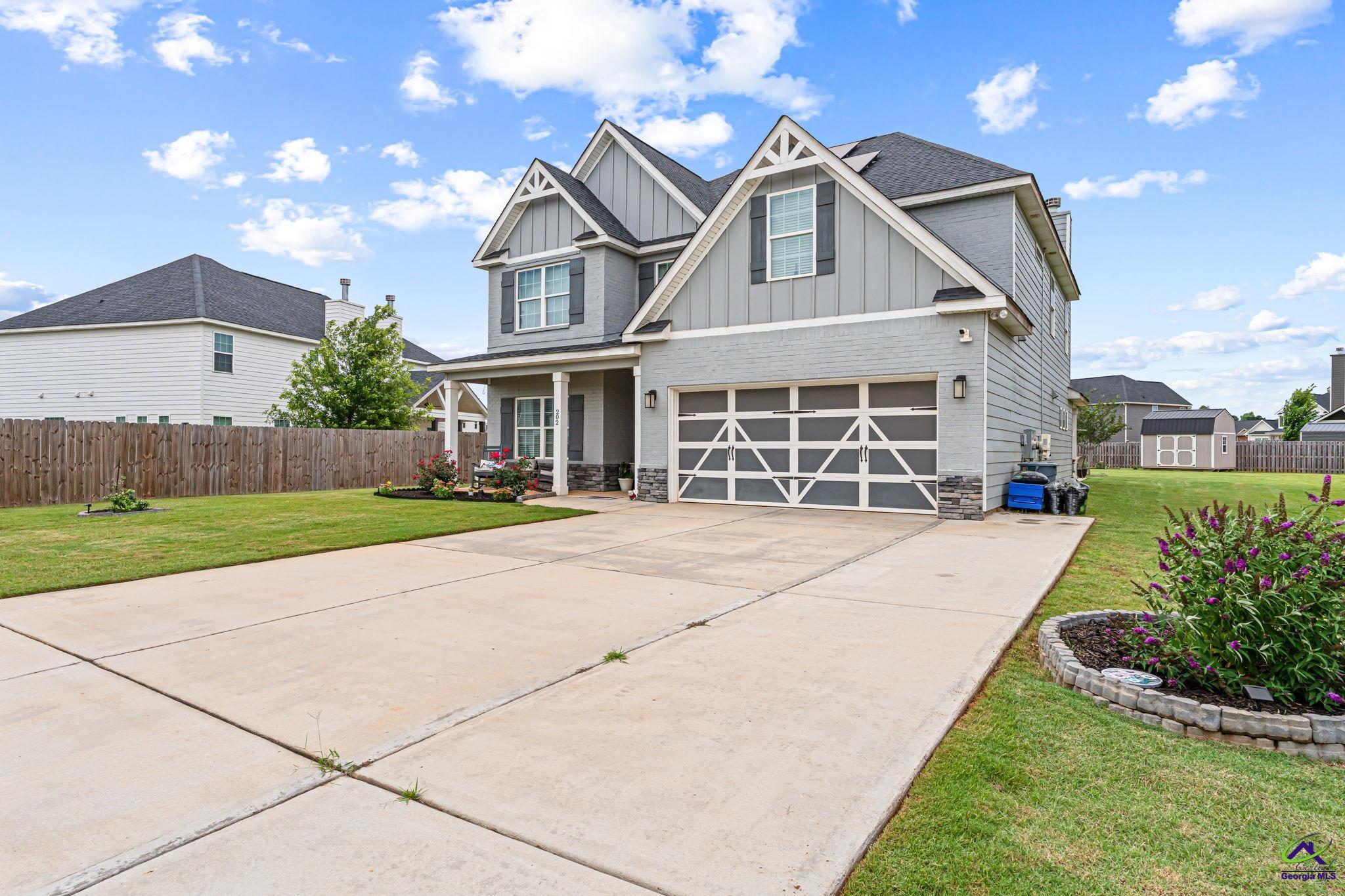 202 weeping moss Way