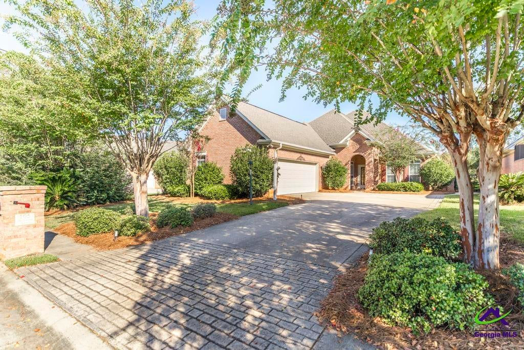 105 MacIntosh Lane