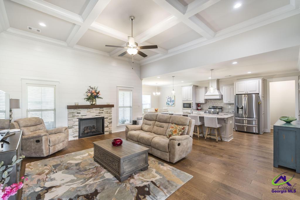 104 Gracetree Way