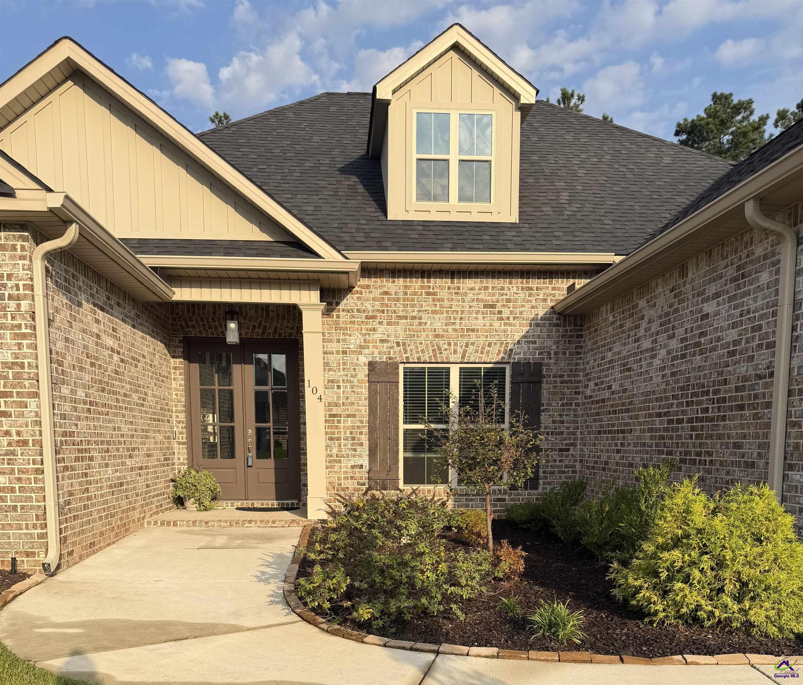 104 Gracetree Way
