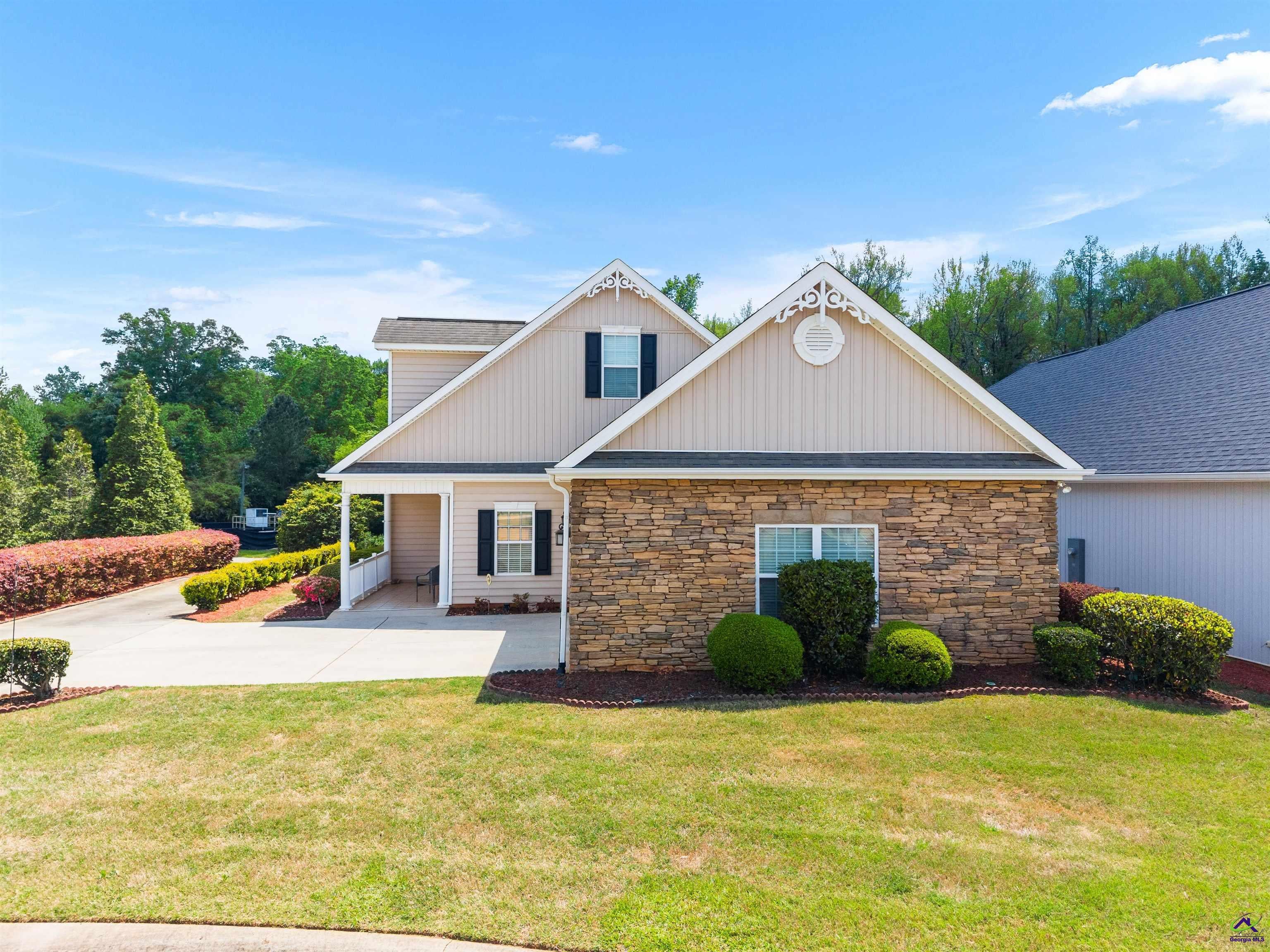 154 Fairway Oaks Drive