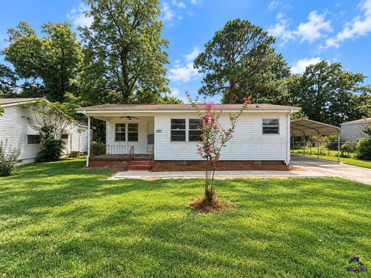 221 SHIRLEY DR, WARNER ROBINS, GA 31088 - Image d3f4ecedcbc34fe9dff6efeb0d863ec0/1141215220