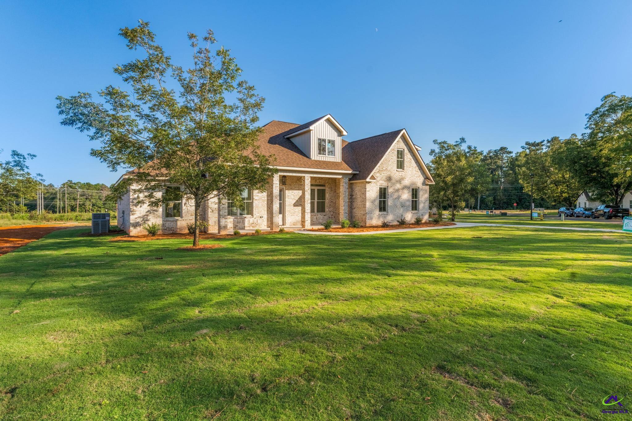 8 Pleasant Oaks Drive
