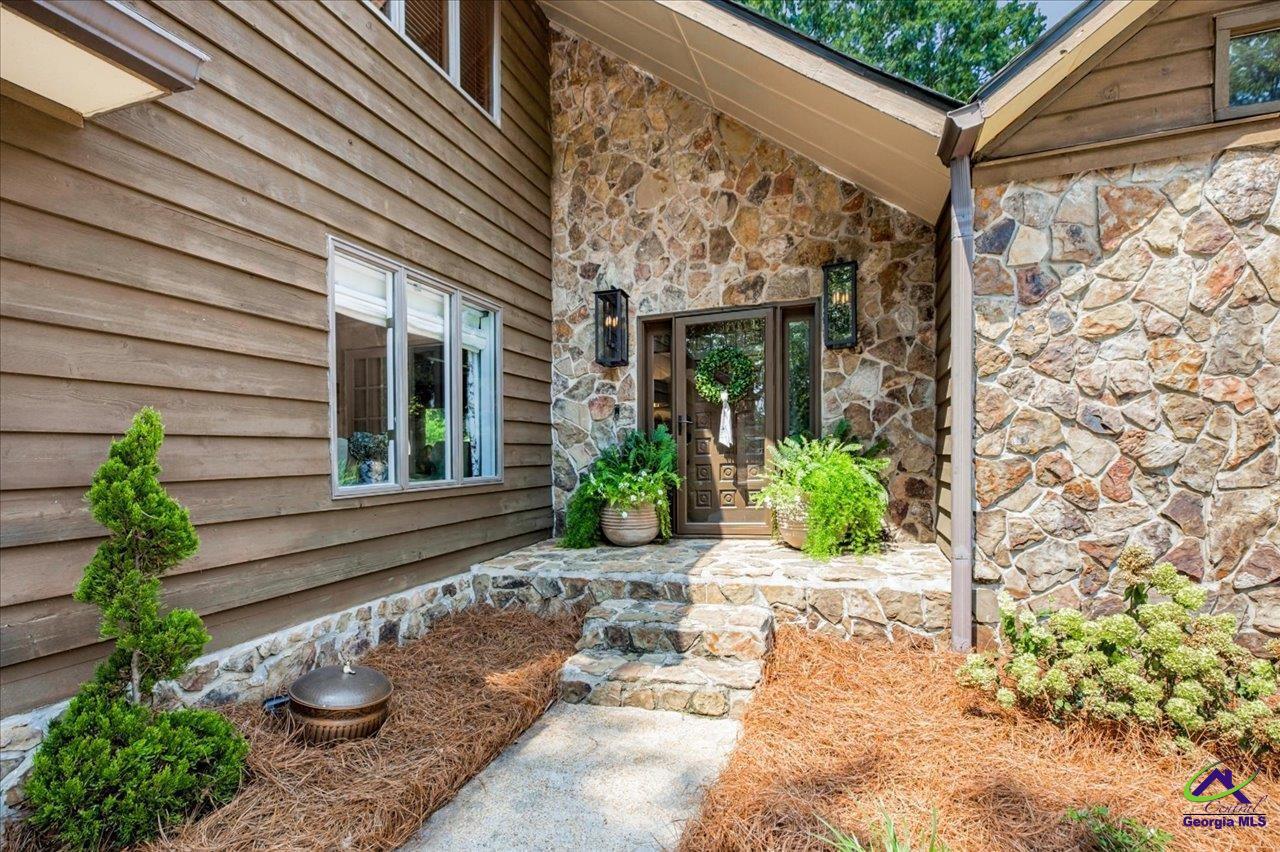 2021 Laurel Drive