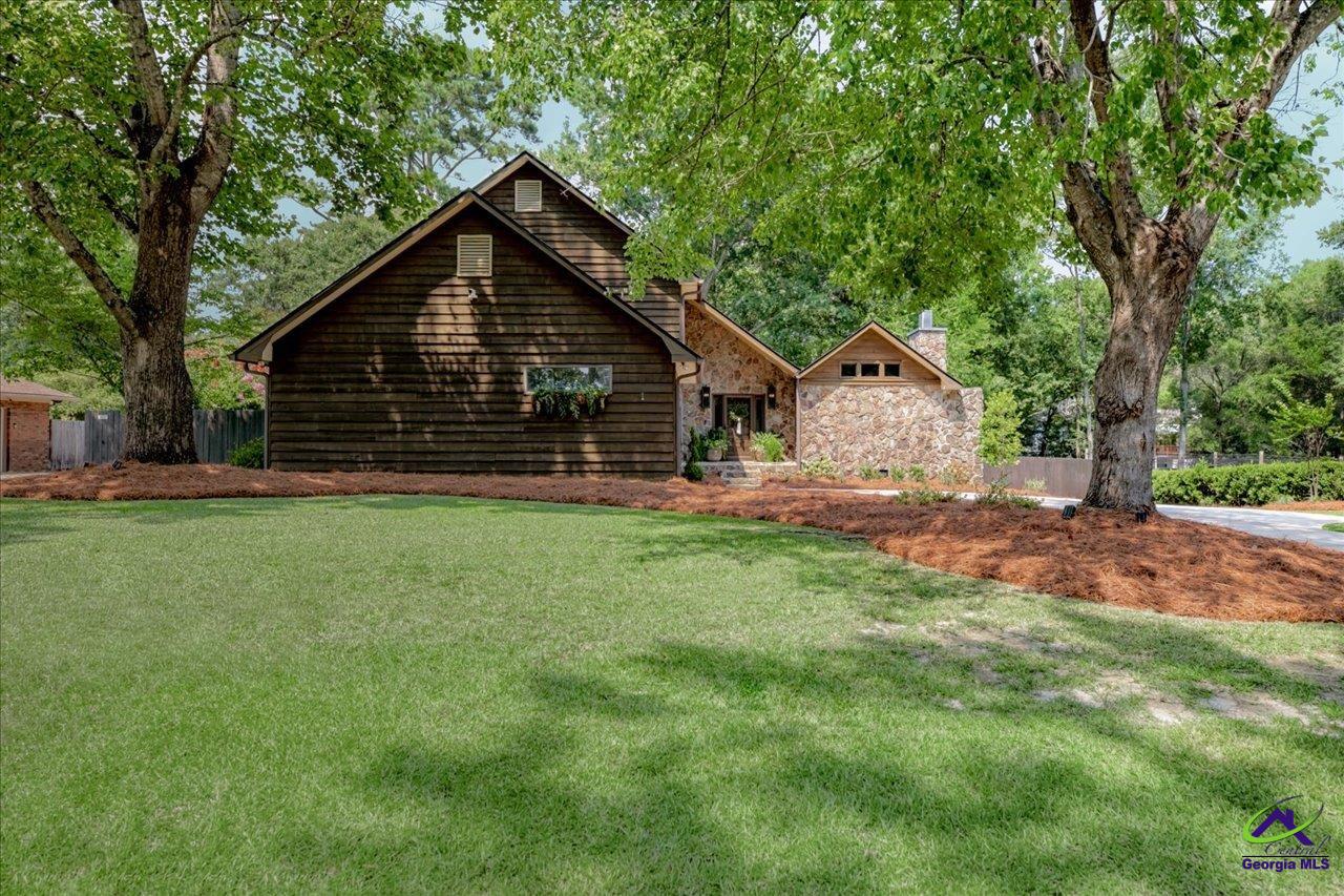 2021 Laurel Drive