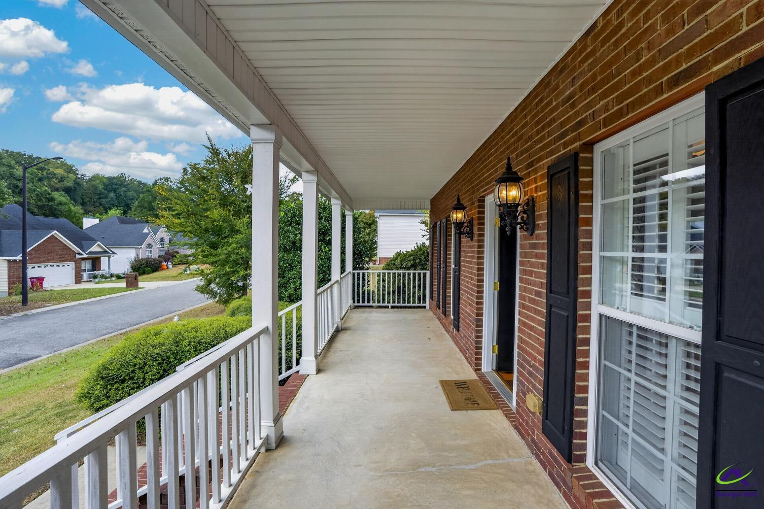 527 Sugarloaf Drive
