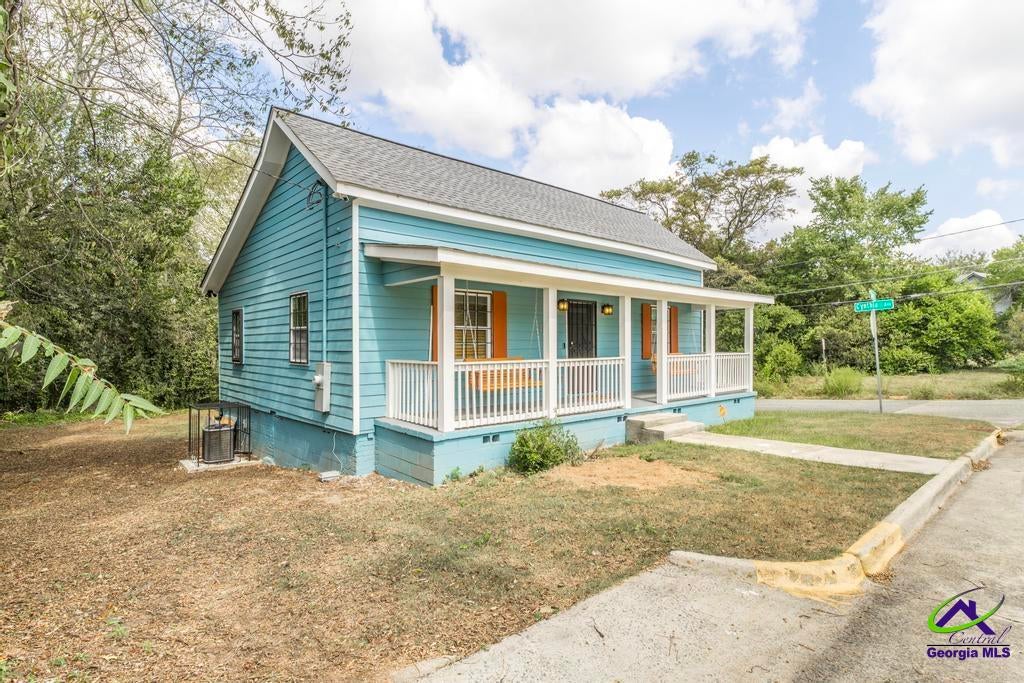 2131 Cedar Street