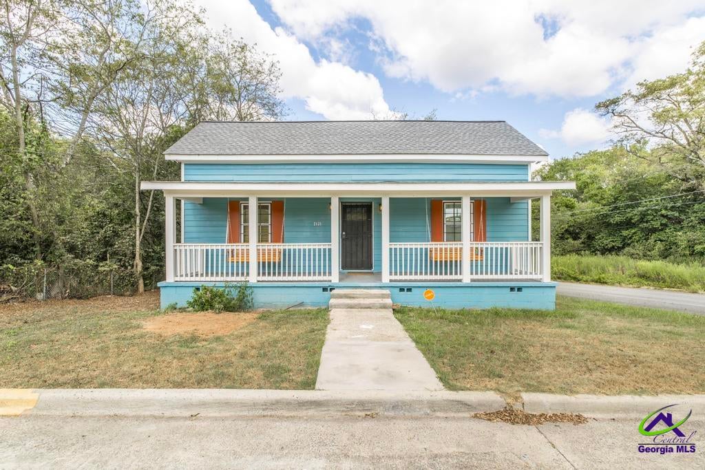 2131 Cedar Street