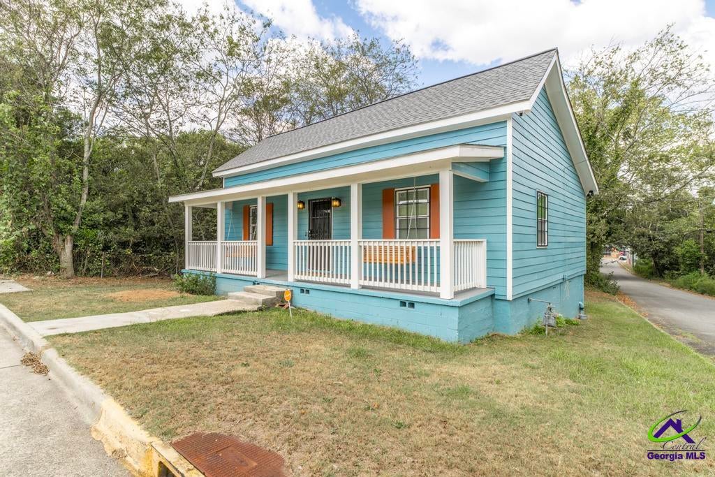 2131 Cedar Street
