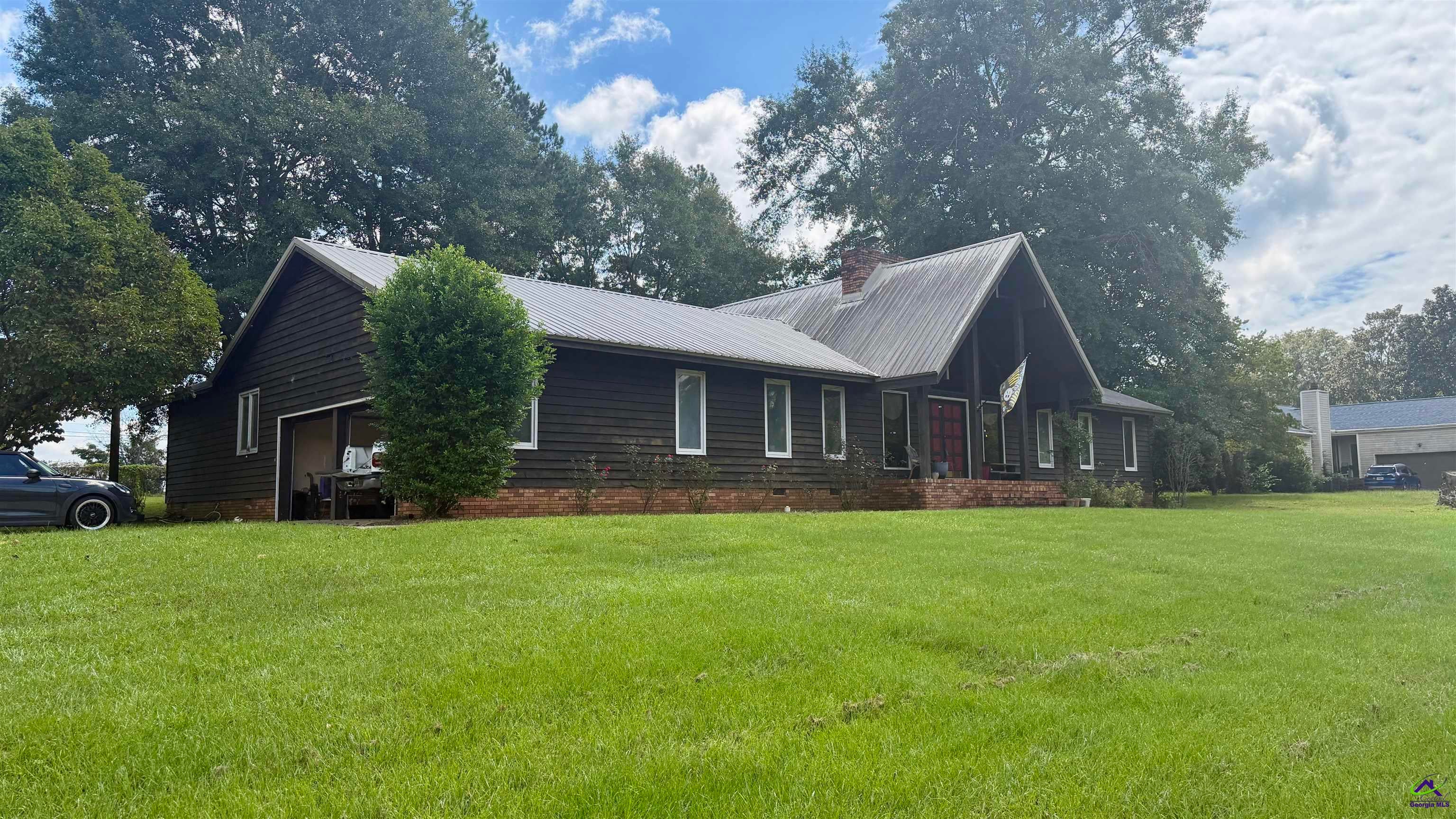 910 Pineridge Drive