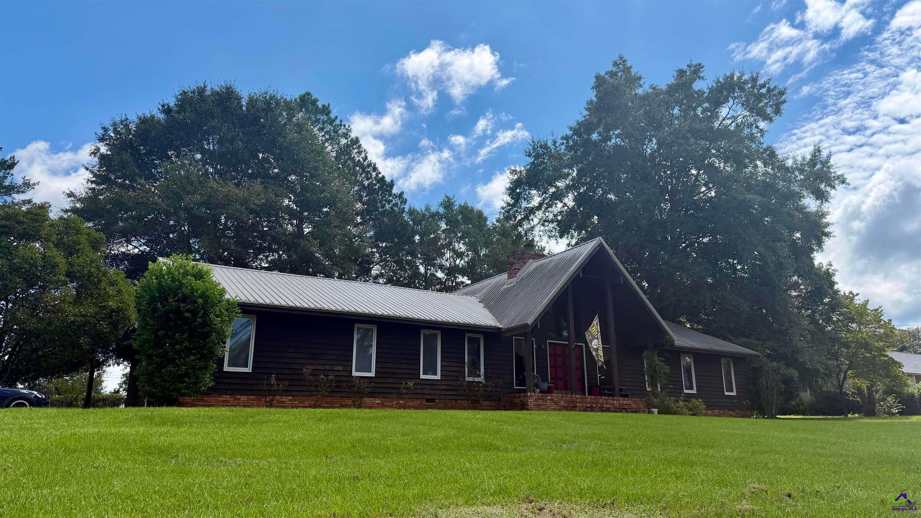 910 Pineridge Drive