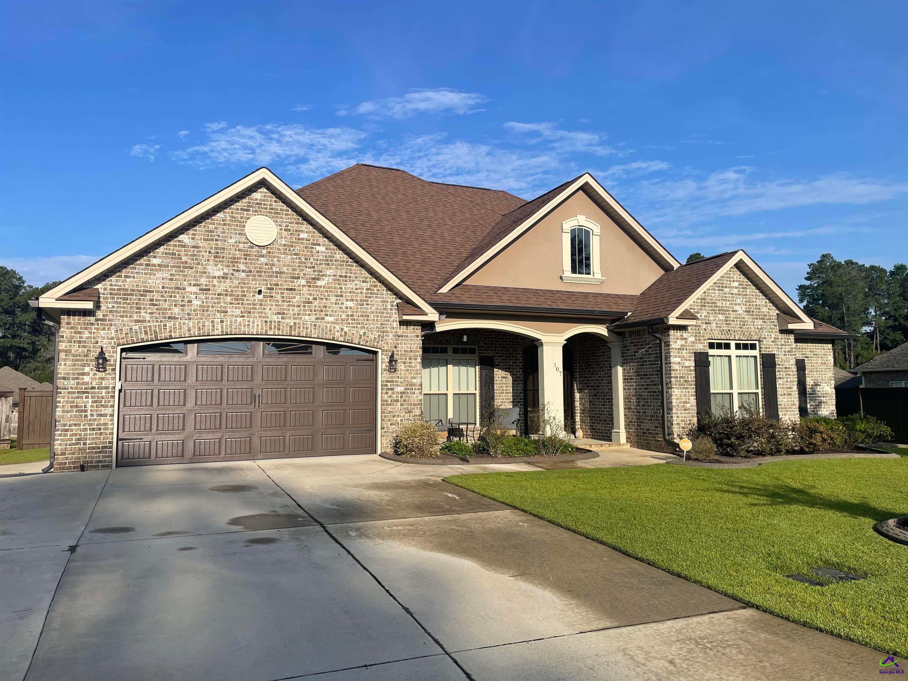 107 Hollow Wood Way