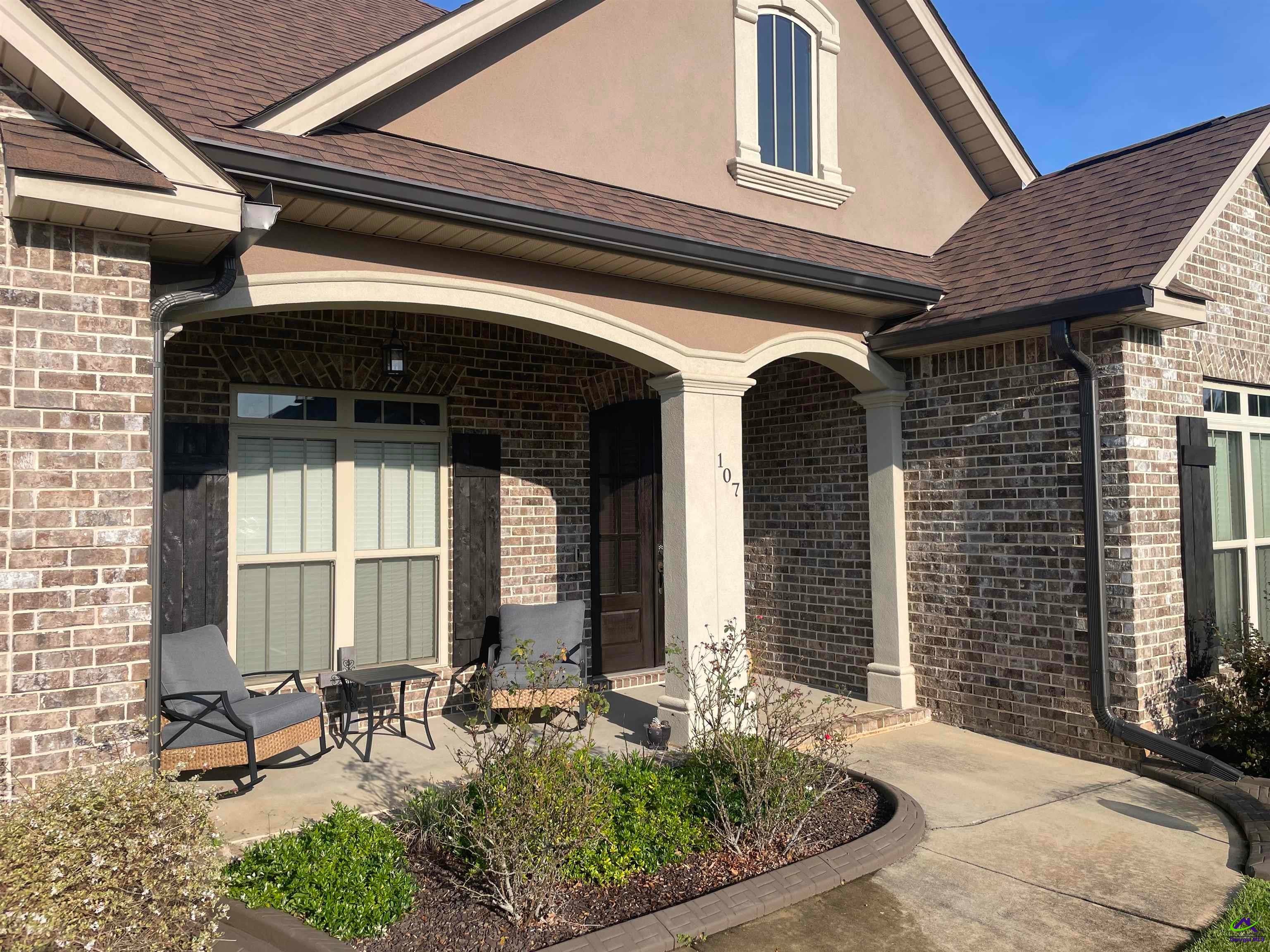 107 Hollow Wood Way