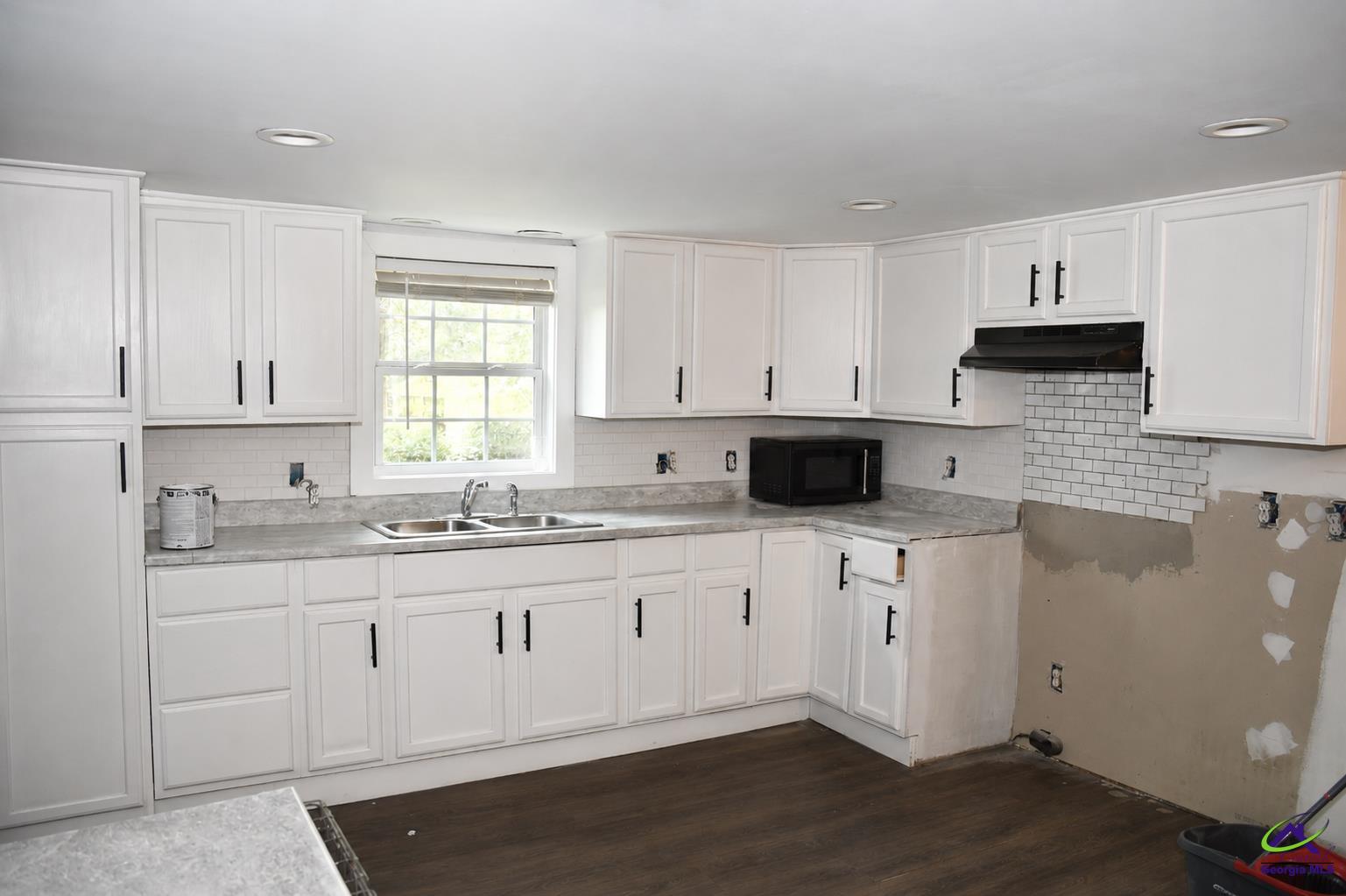 127 Village Blvd