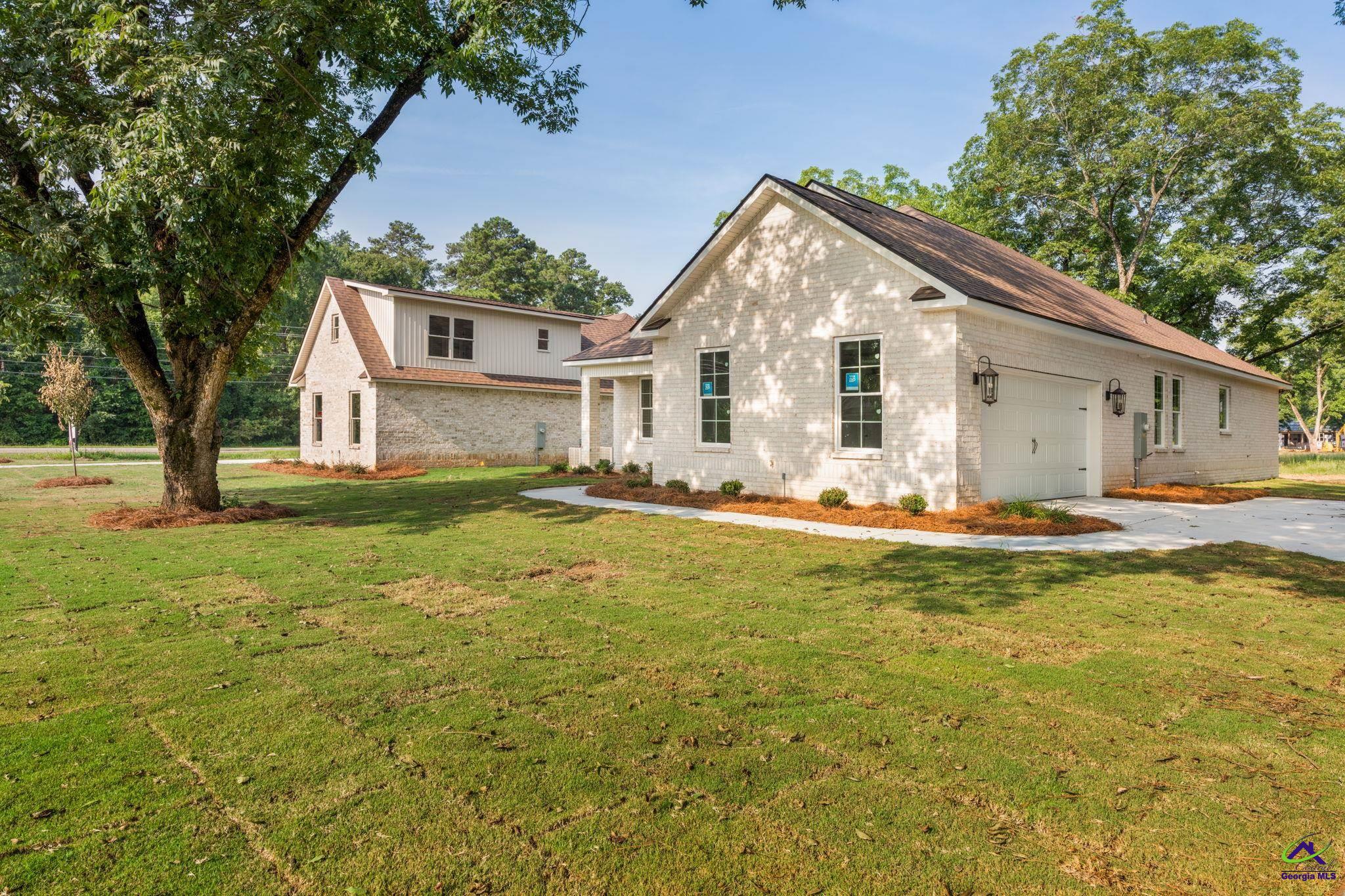 3 Pleasant Oaks Drive