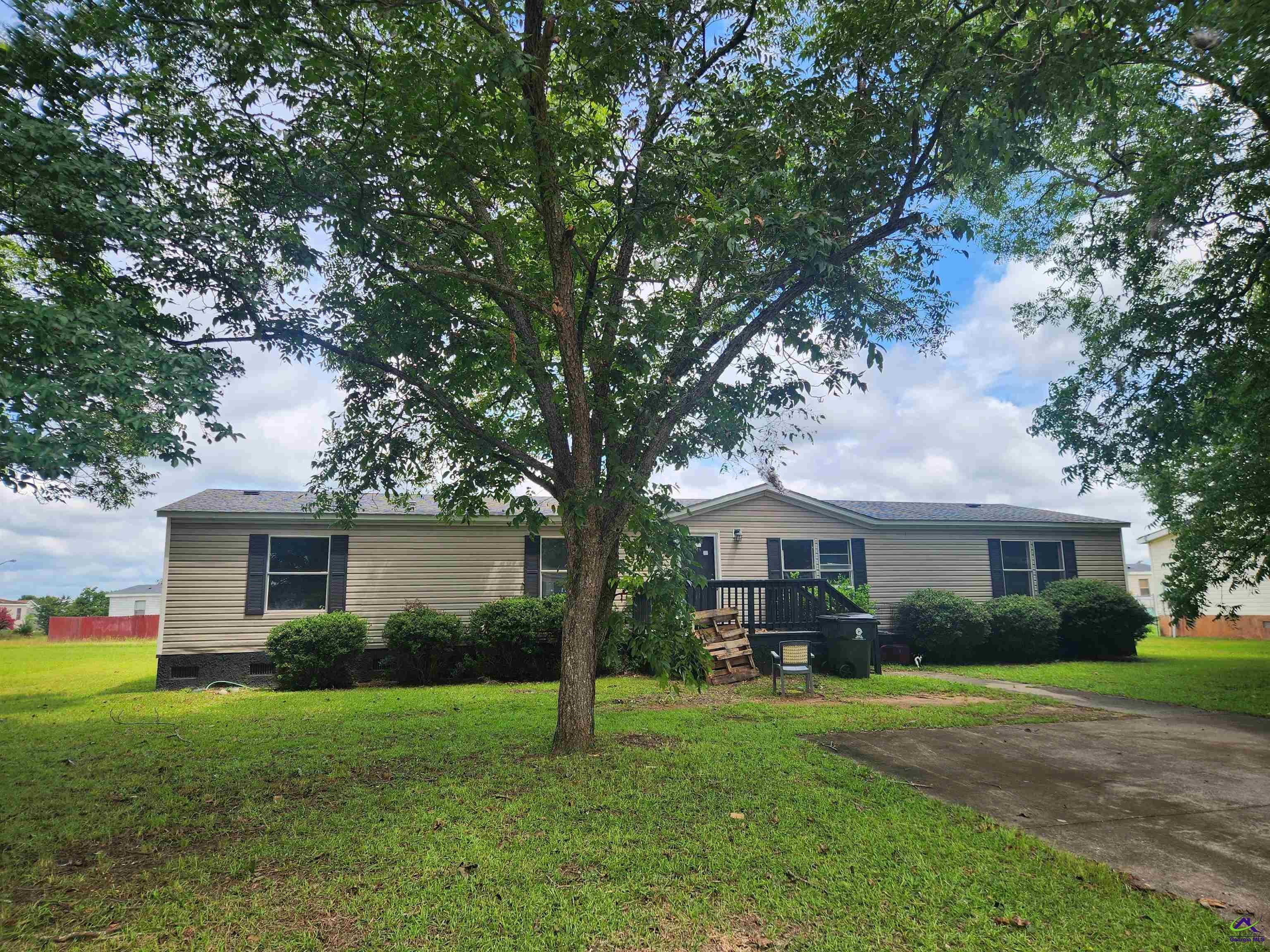 613 Richmond Hill