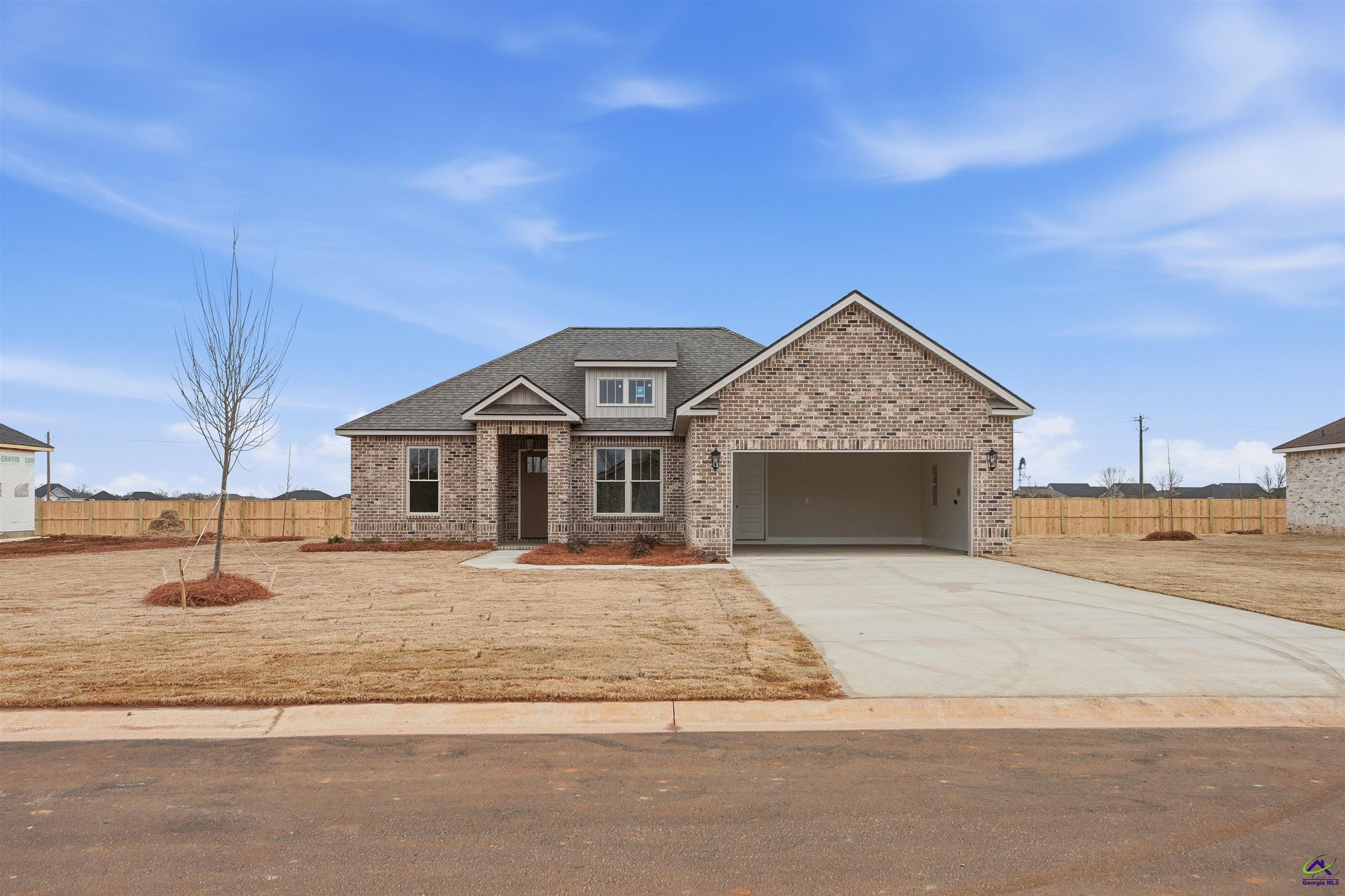 204 Farmland Circle