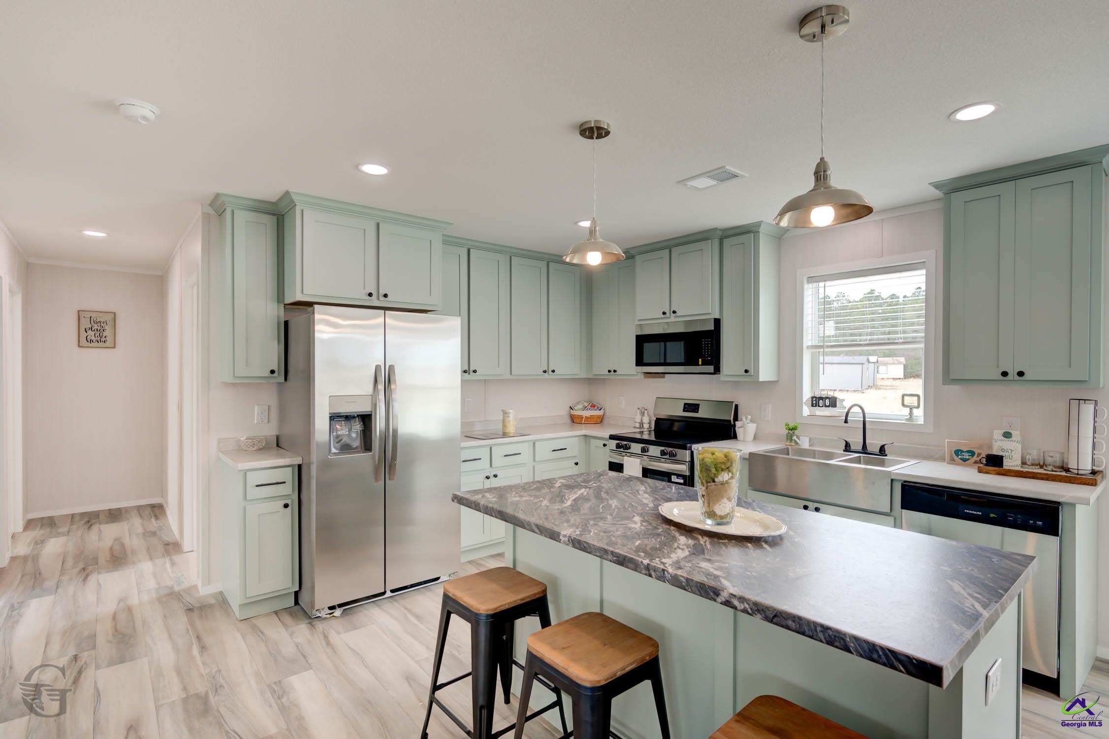 111 Stewart Ave NE Stewart Ave