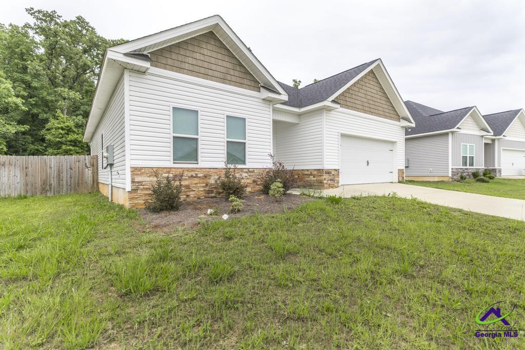 105 Garrett Lane