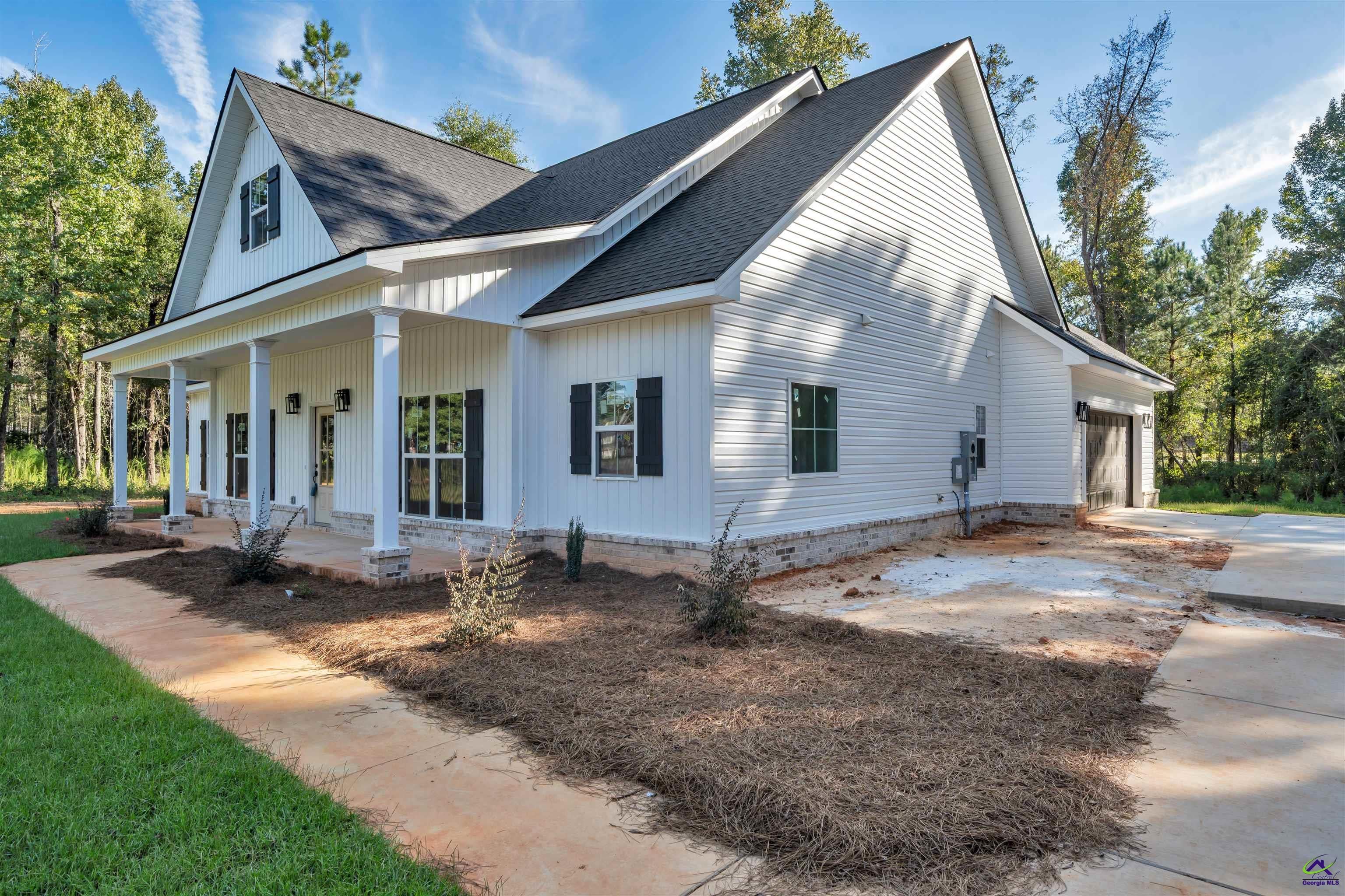 102 Redwood Drive