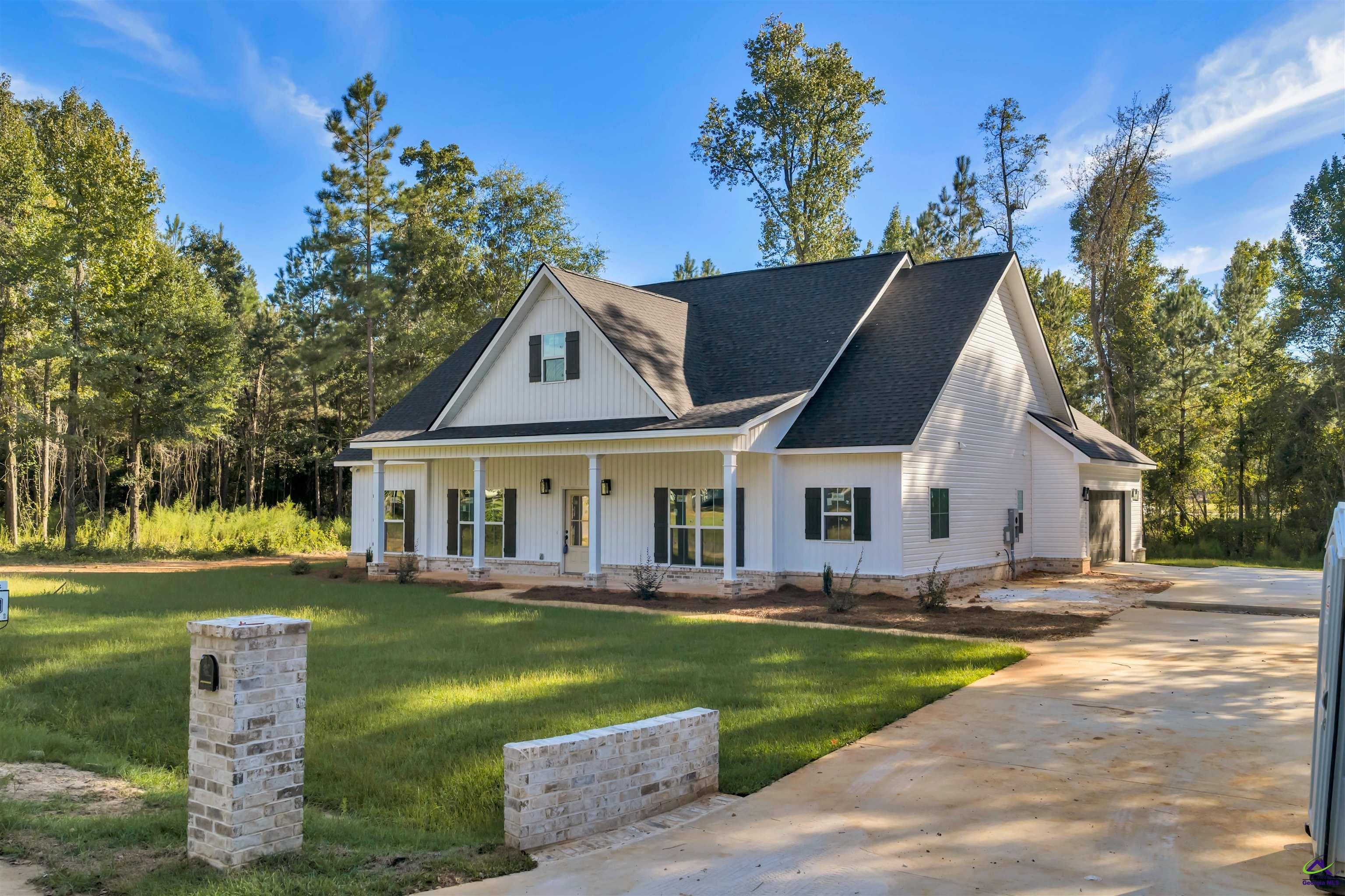 102 Redwood Drive
