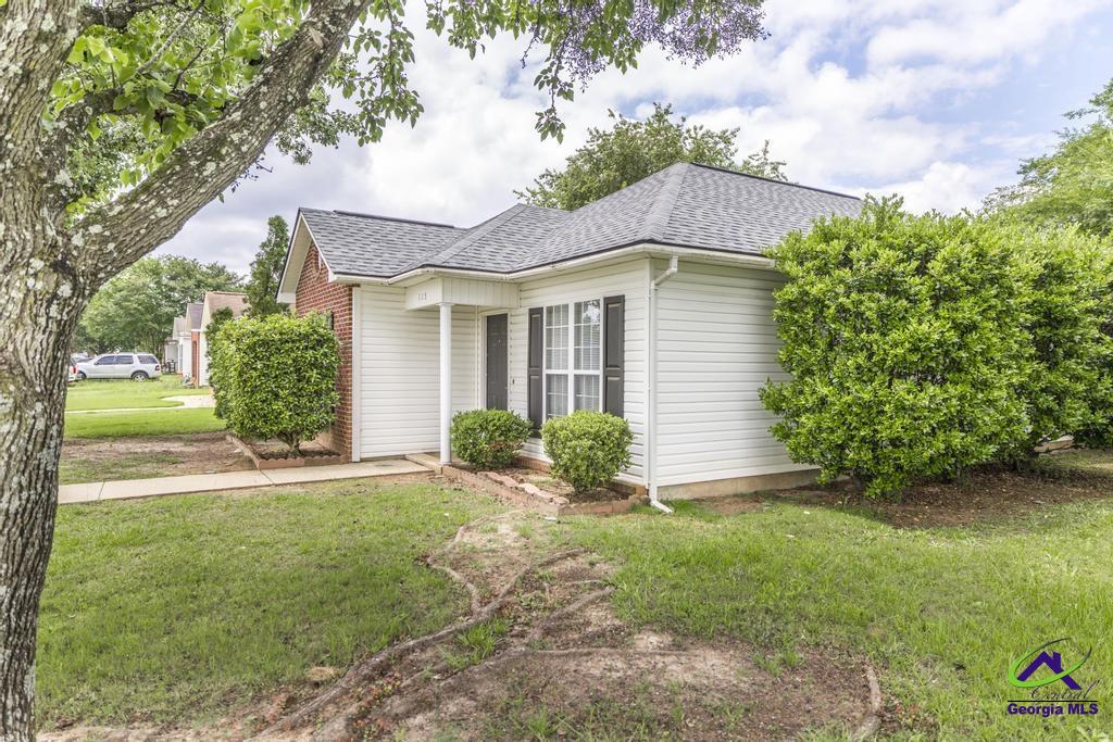 115 Lauren Way