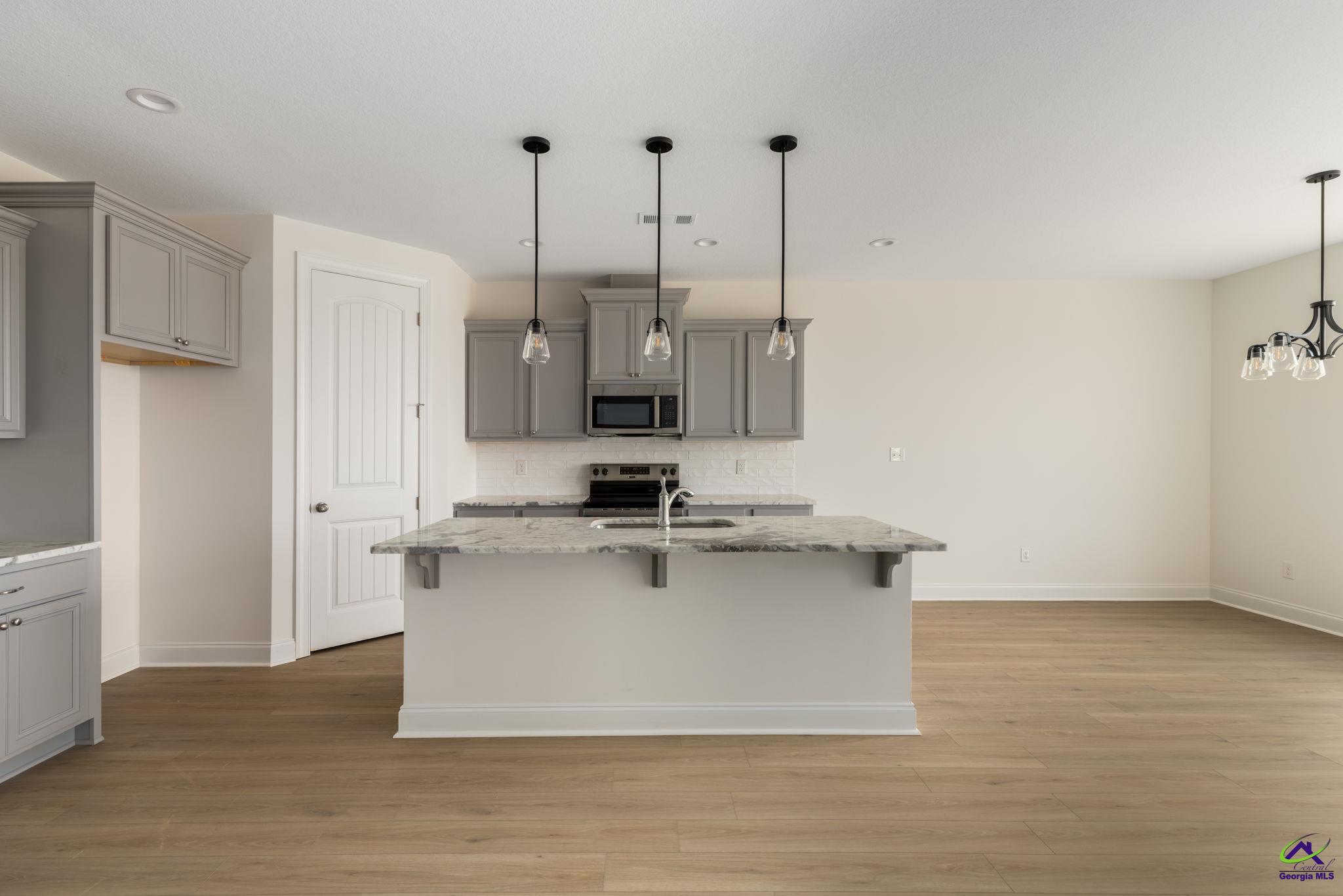 210 Farmland Circle