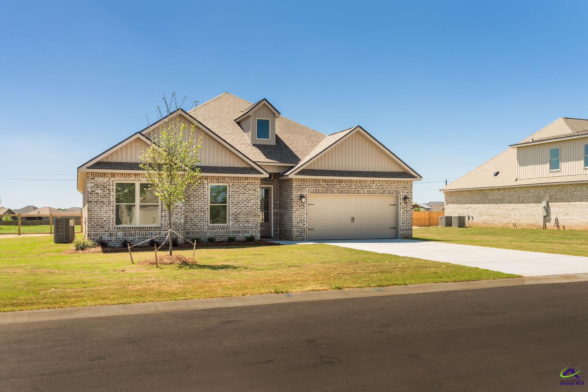 210 Farmland Circle