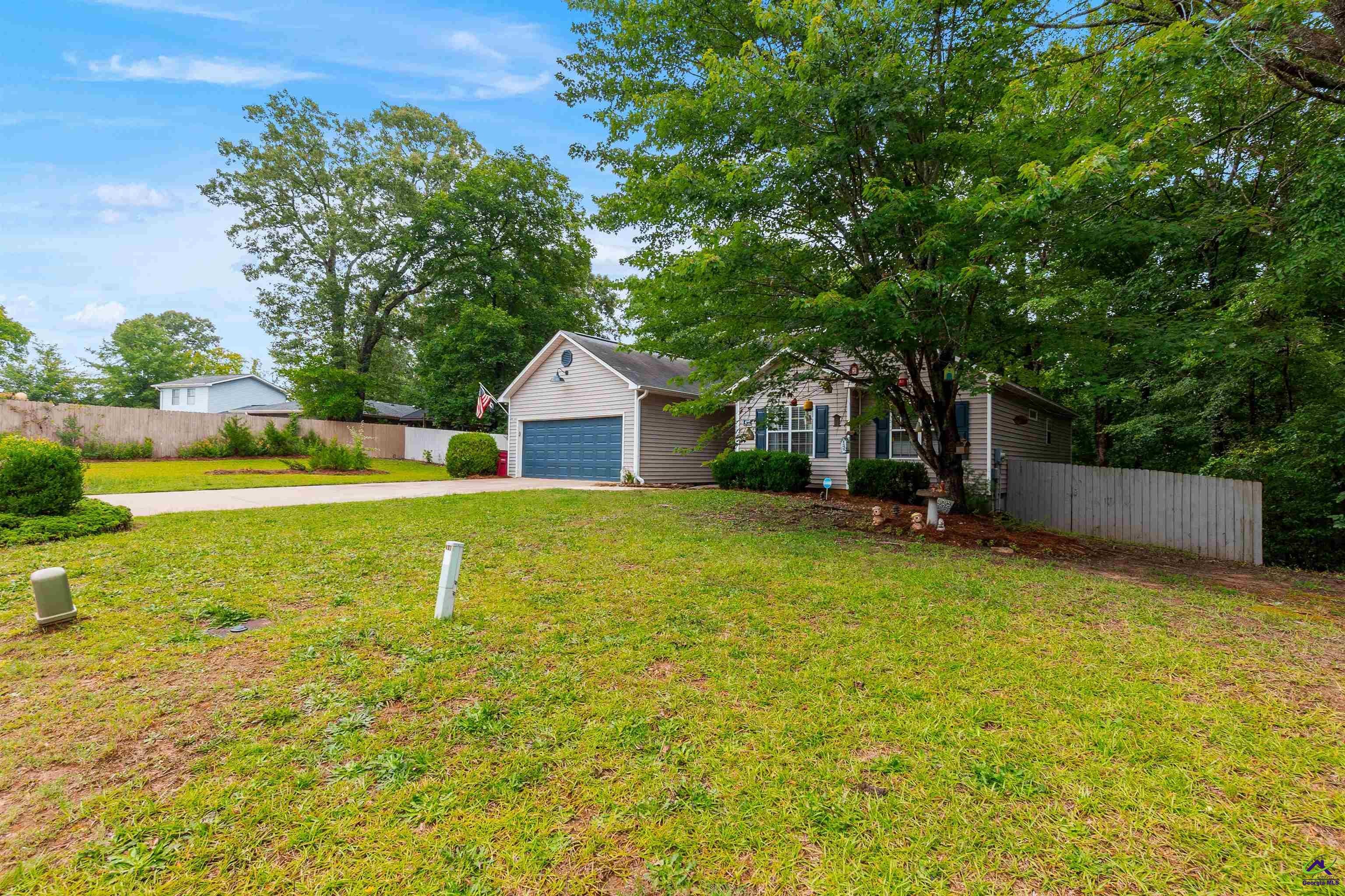 422 Hickory Glen