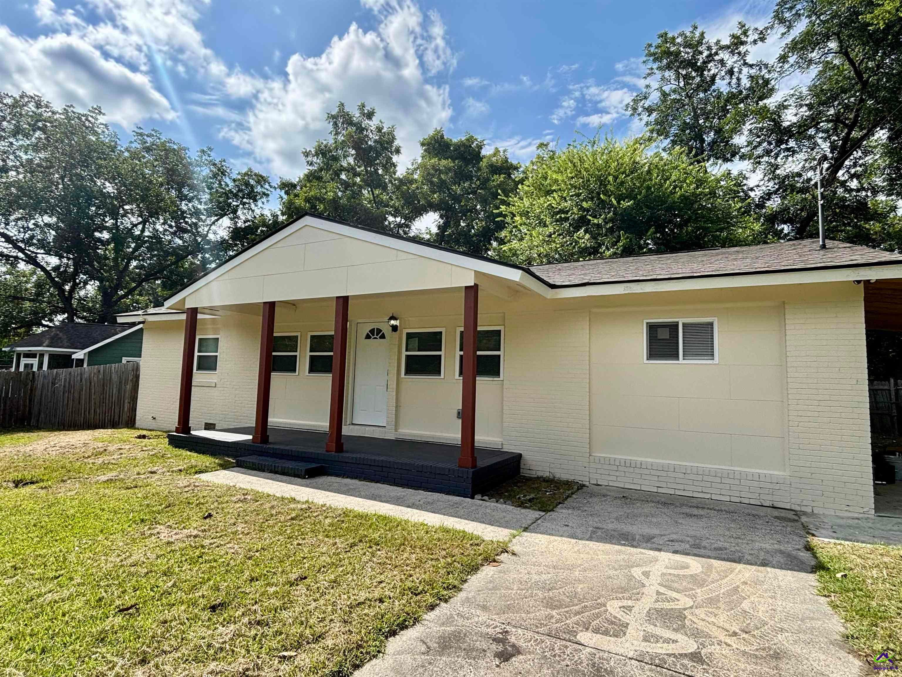 2491 Greenleaf Drive