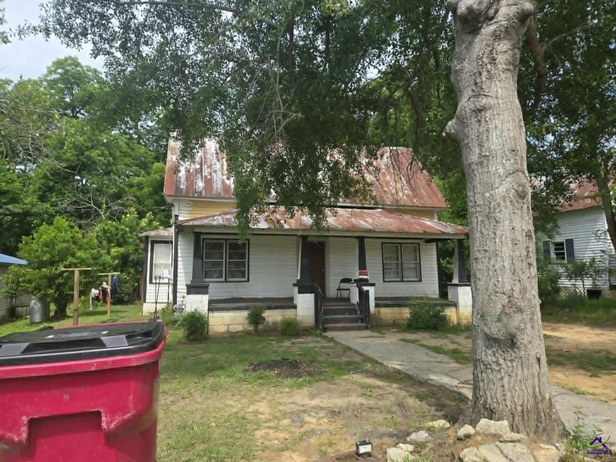 269 N Dooley Street