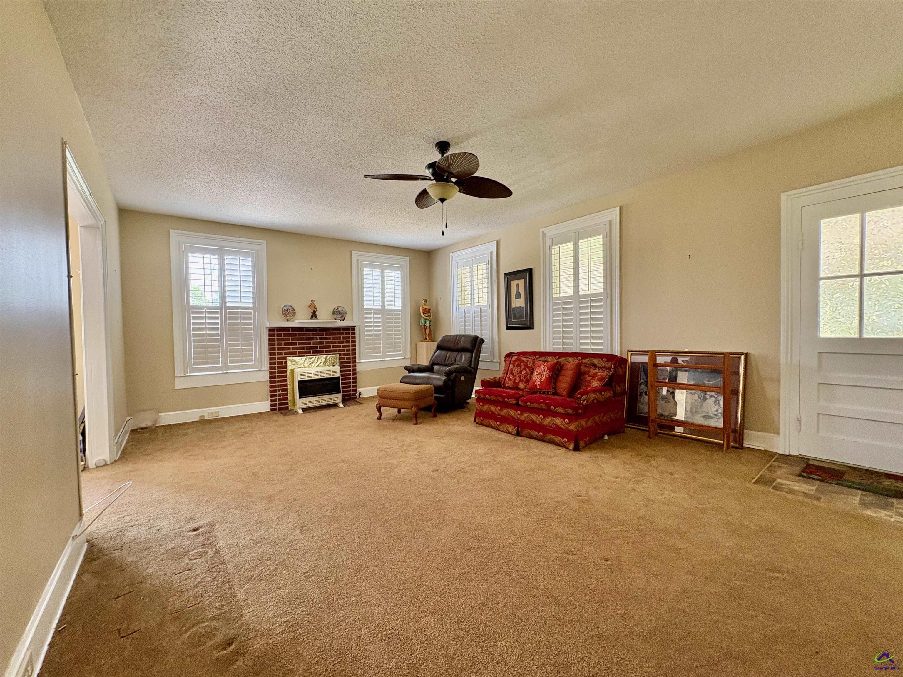 205 White Road