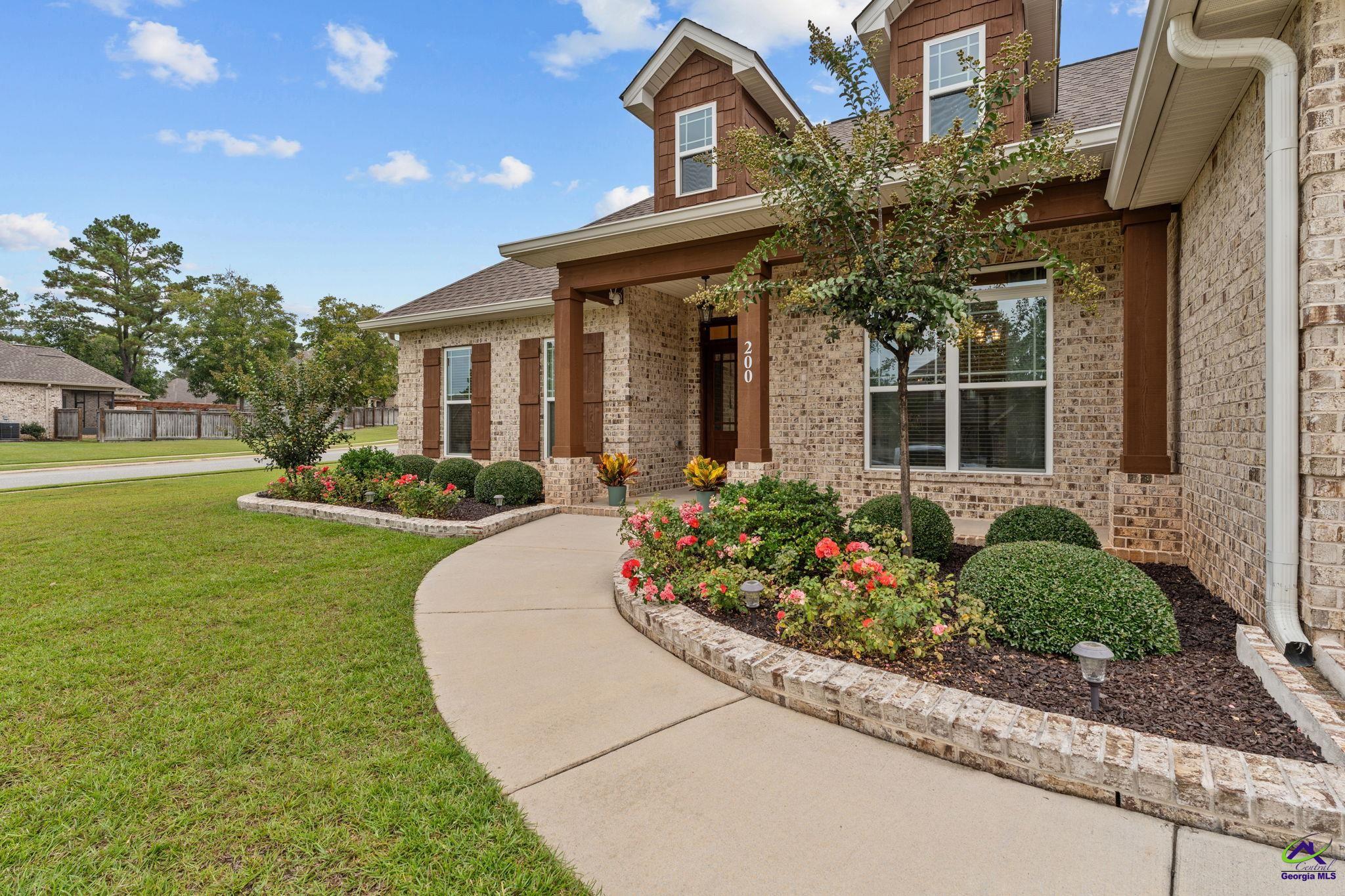 200 Ferruginous Court