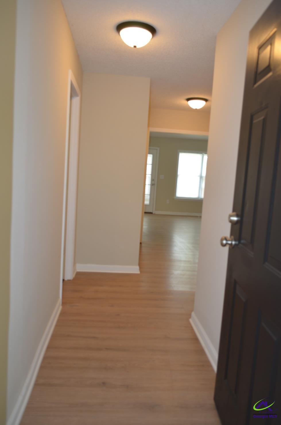 103 S Lakeview Drive