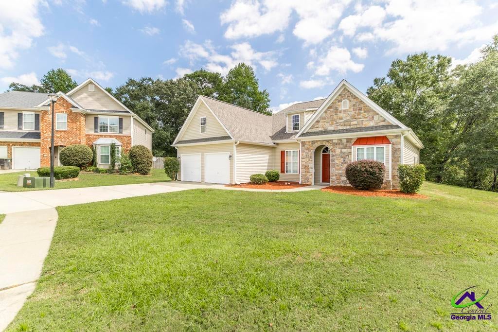 106 E Haven Court