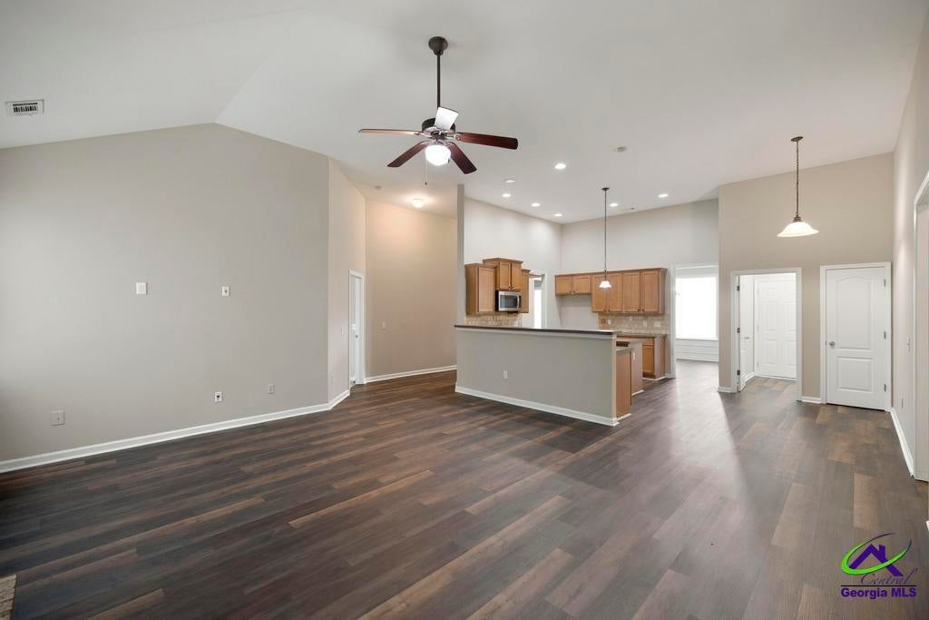 106 E Haven Court