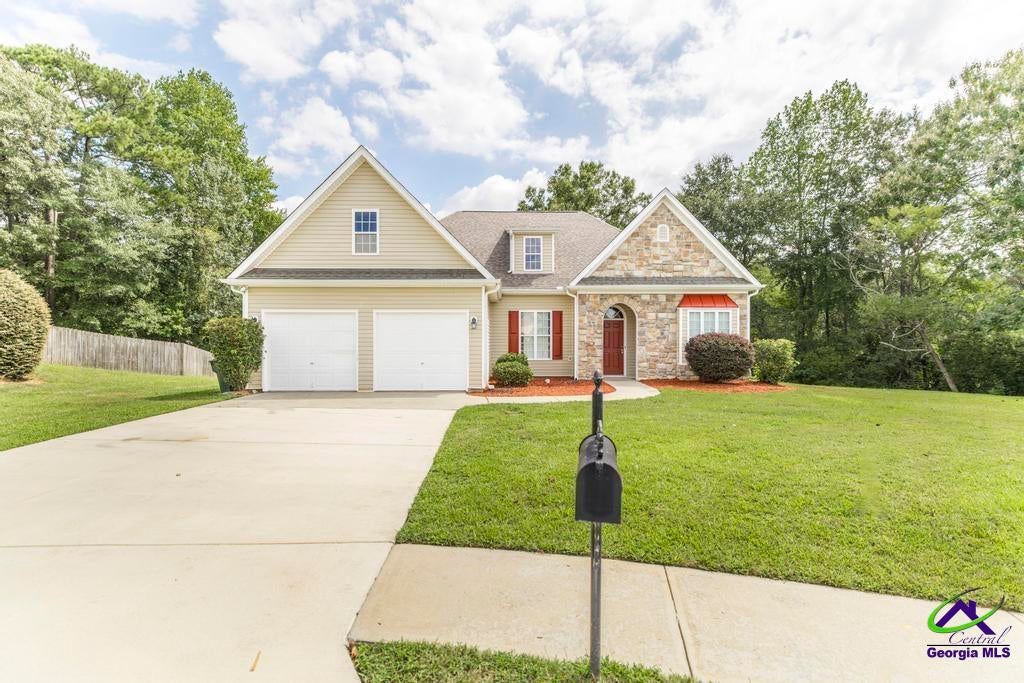 106 E Haven Court