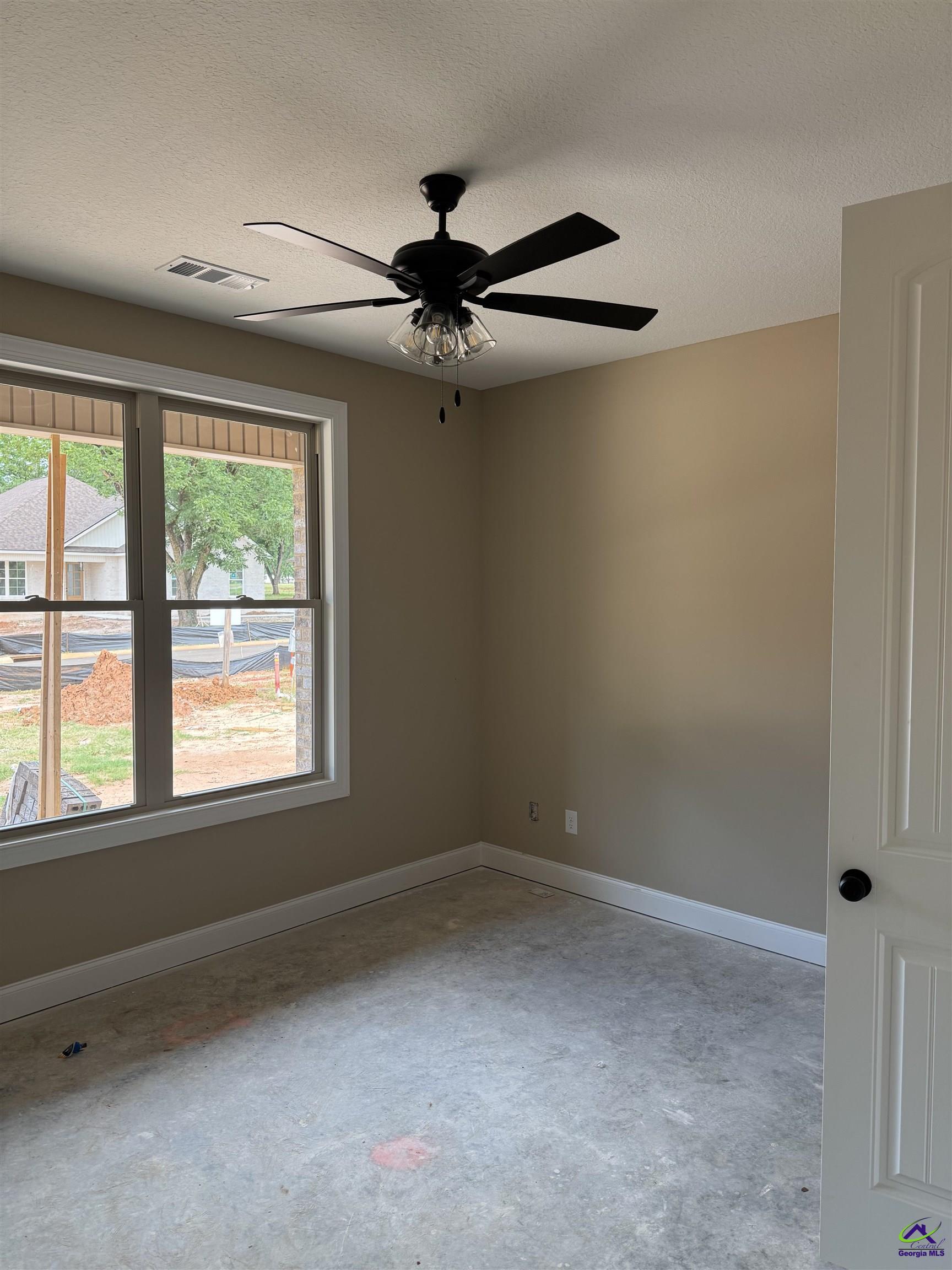 2 Pleasant Oaks Drive