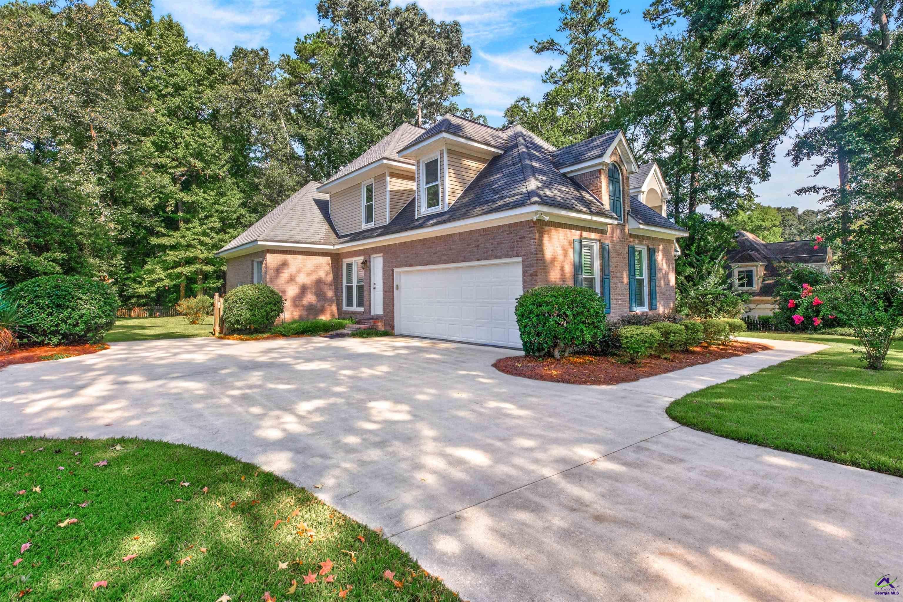 106 Fairways Drive
