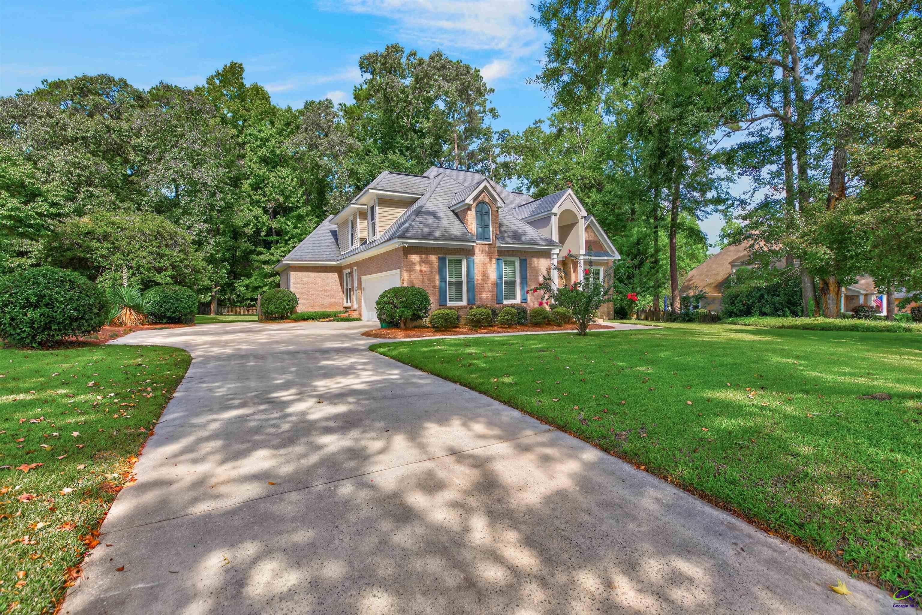 106 Fairways Drive