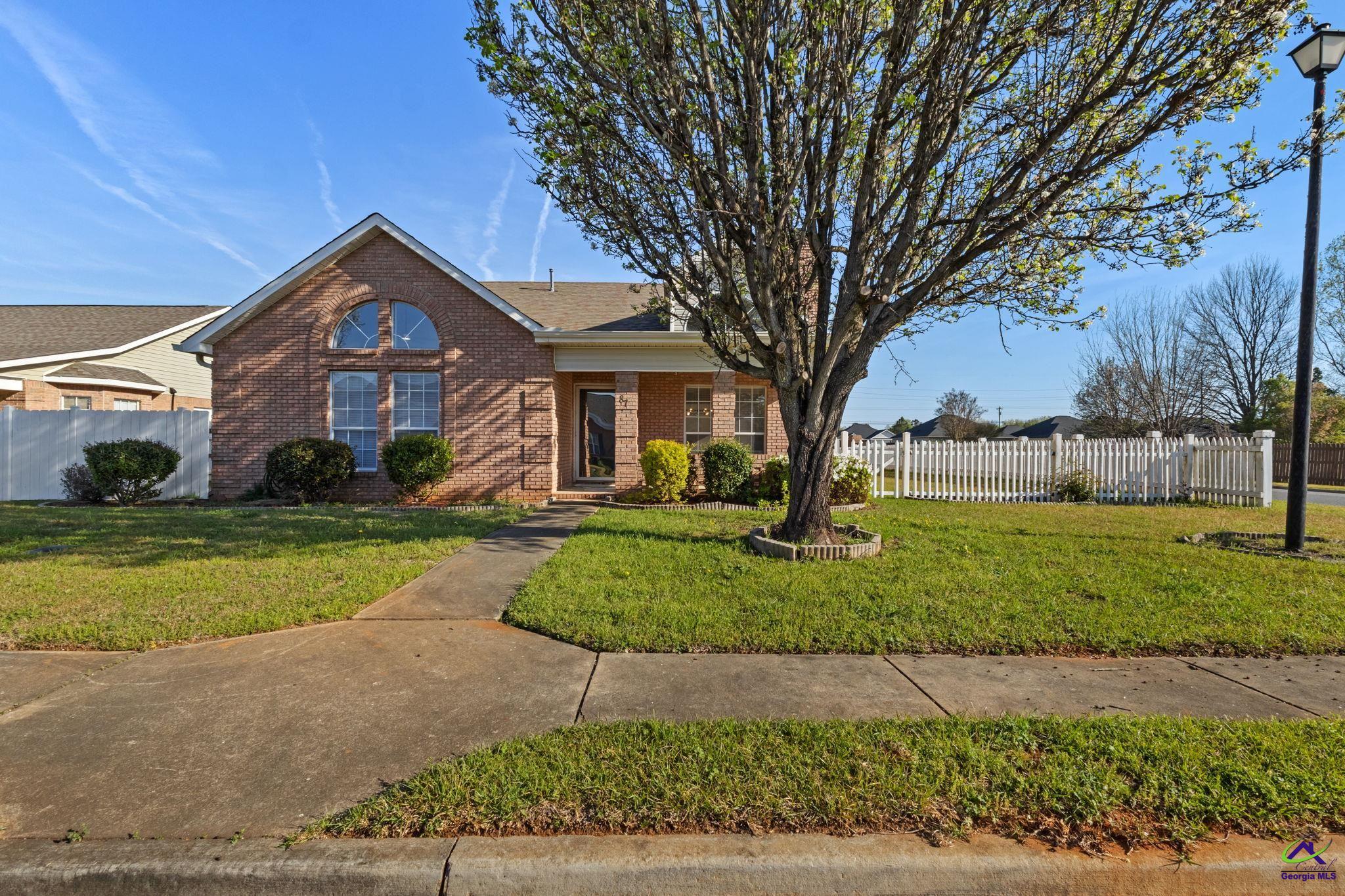 87 Park Ln