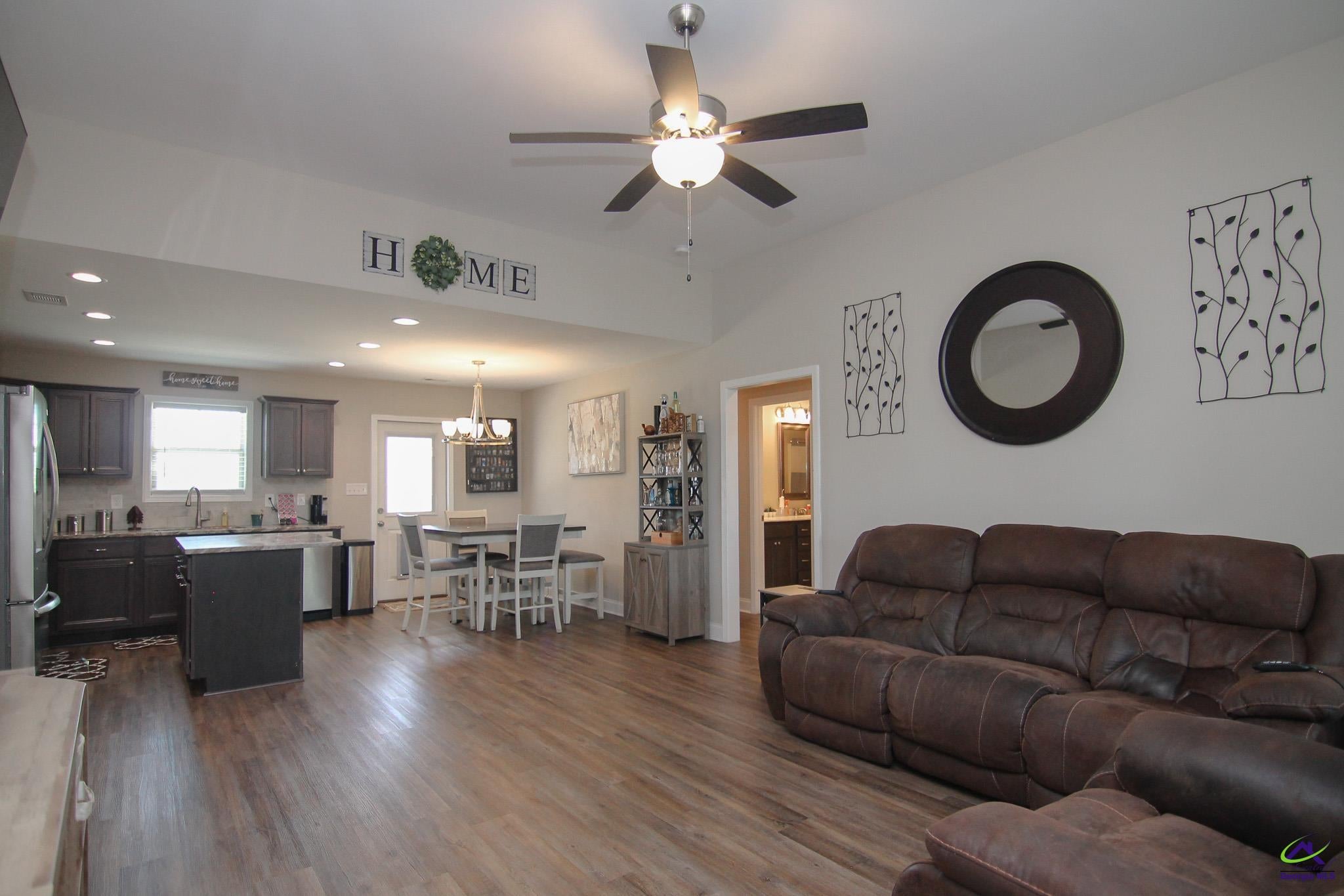 118 Gunner Lane