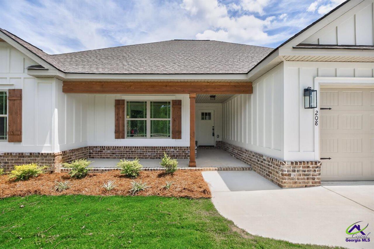 208 Hampton Chase