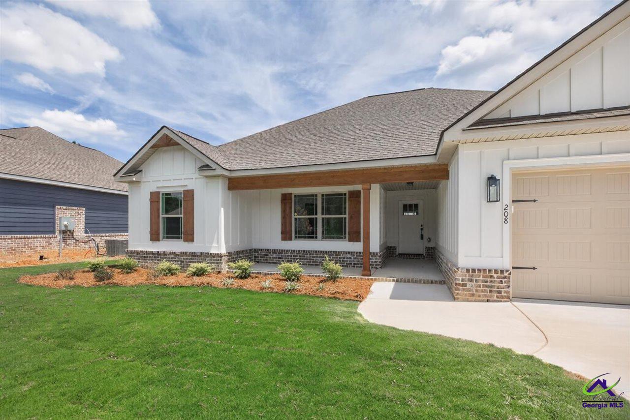 208 Hampton Chase